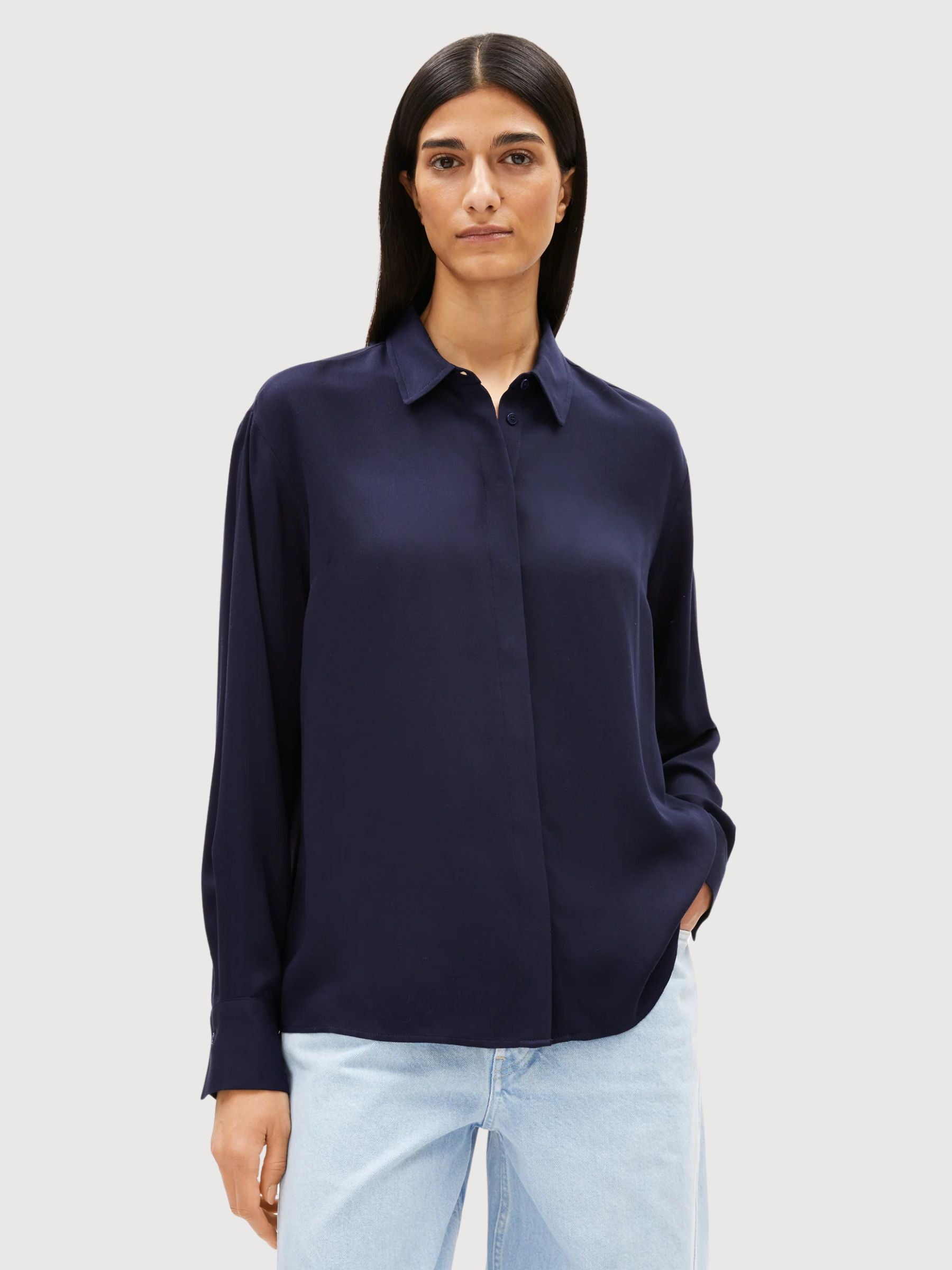 Longsleeve Blouse Larisaana Tinted Navy | Armedangels