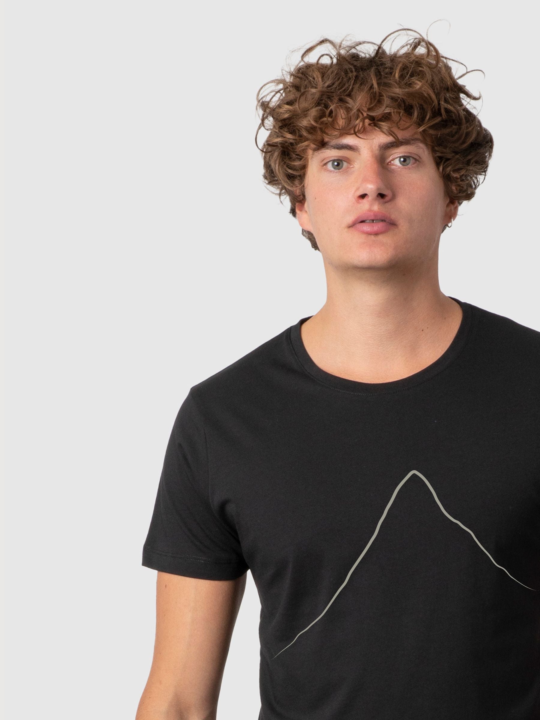 Daniel T-shirt Mountain Black | Re-bello