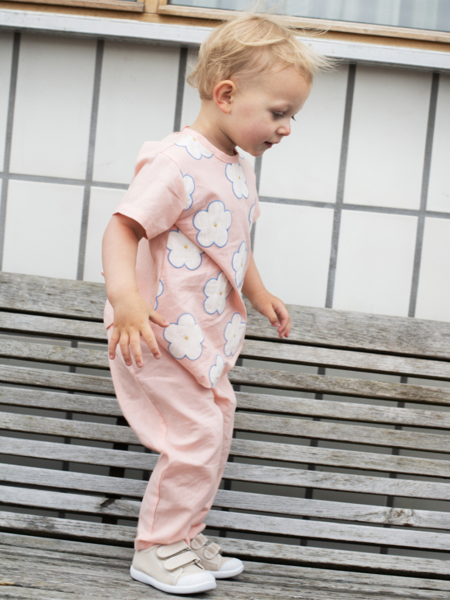 Babyhose aus pfirsichfarbenem Bio-Baumwolltaft | SERENDIPITY