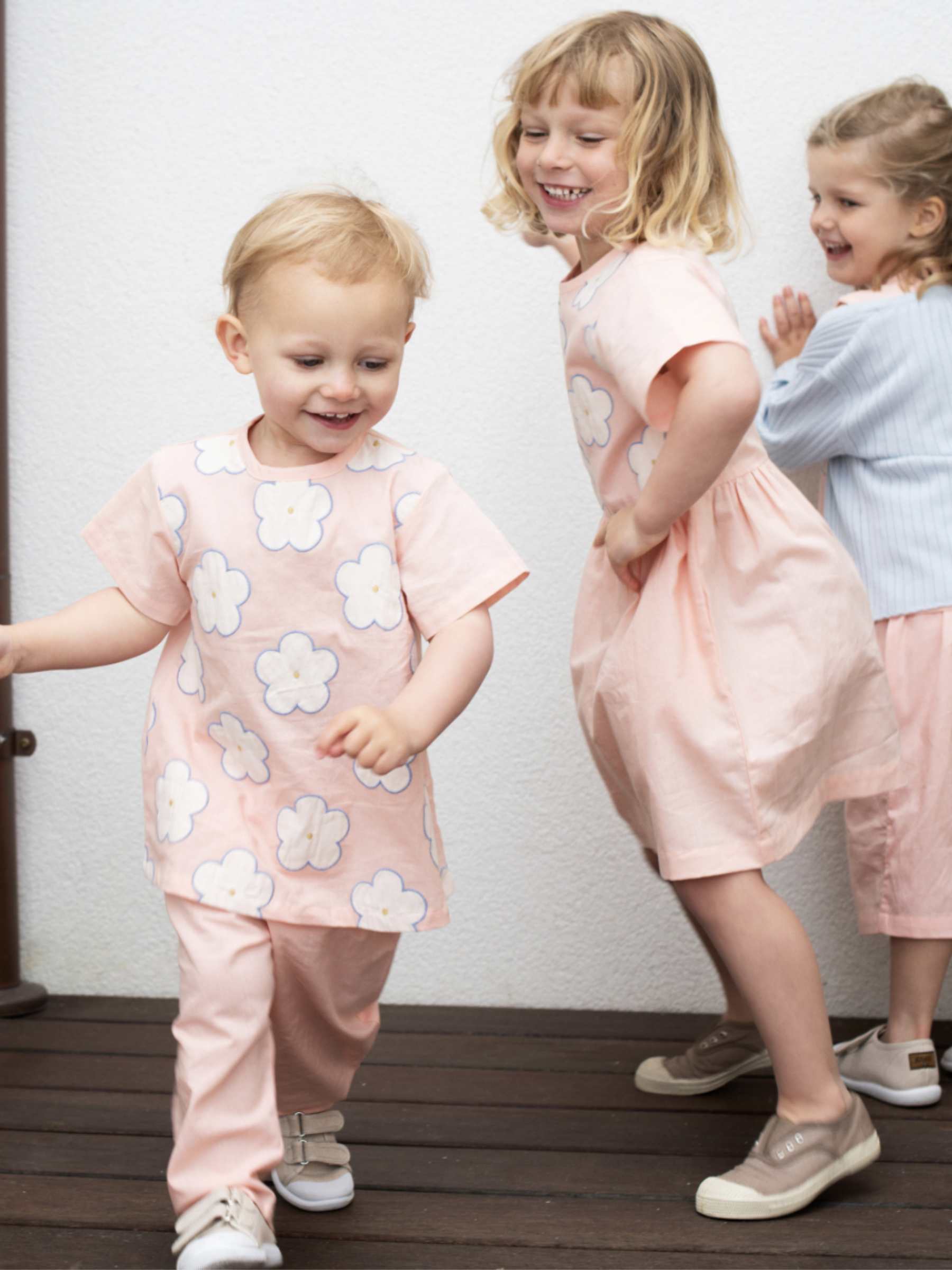 Babyhose aus pfirsichfarbenem Bio-Baumwolltaft | SERENDIPITY