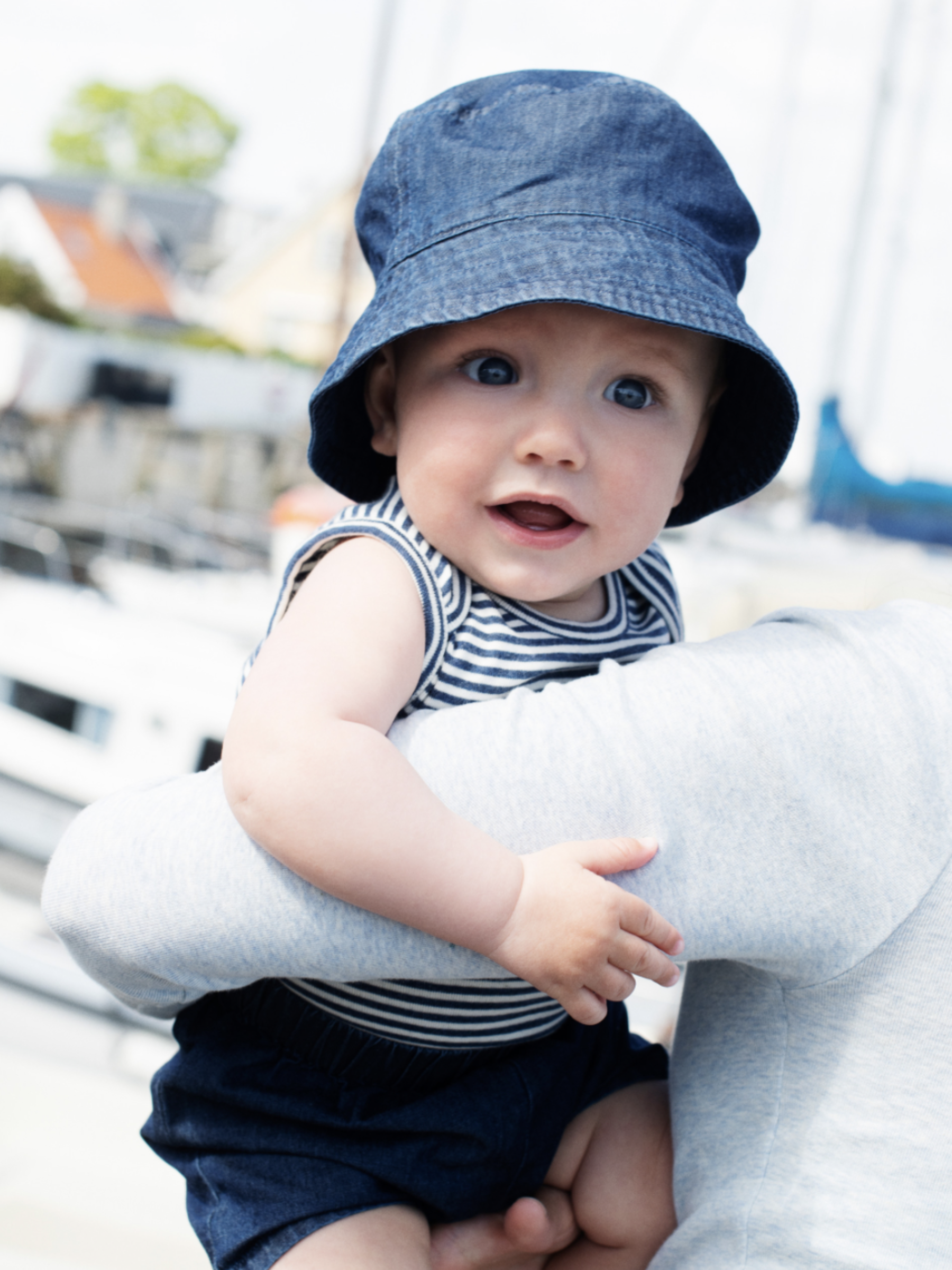 Cappello a secchiello per bambini in denim scuro di cotone biologico | SERENDIPITY