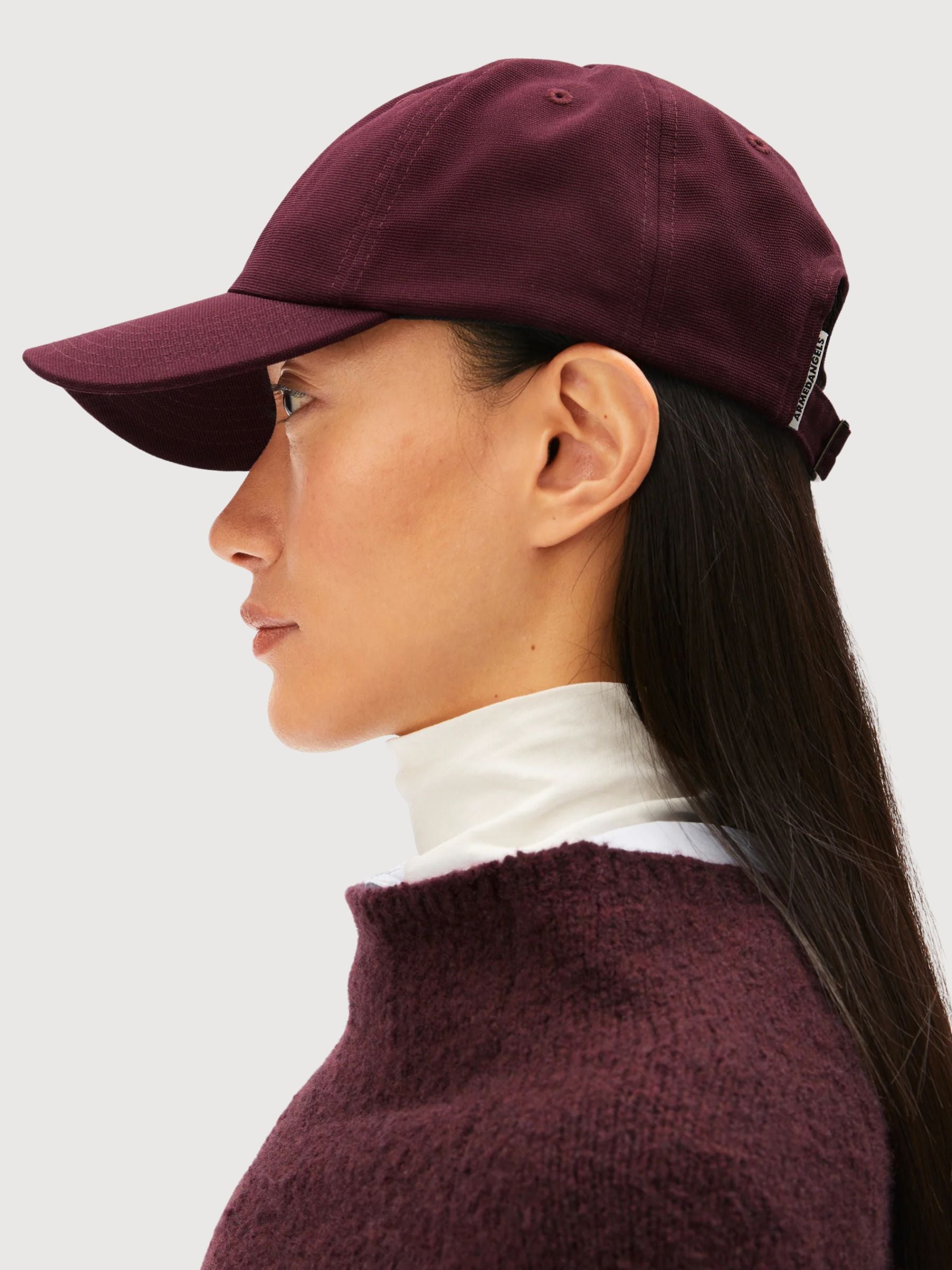 Cap Yenaas Bold Dark Cranberry Organic Cotton | Armedangels