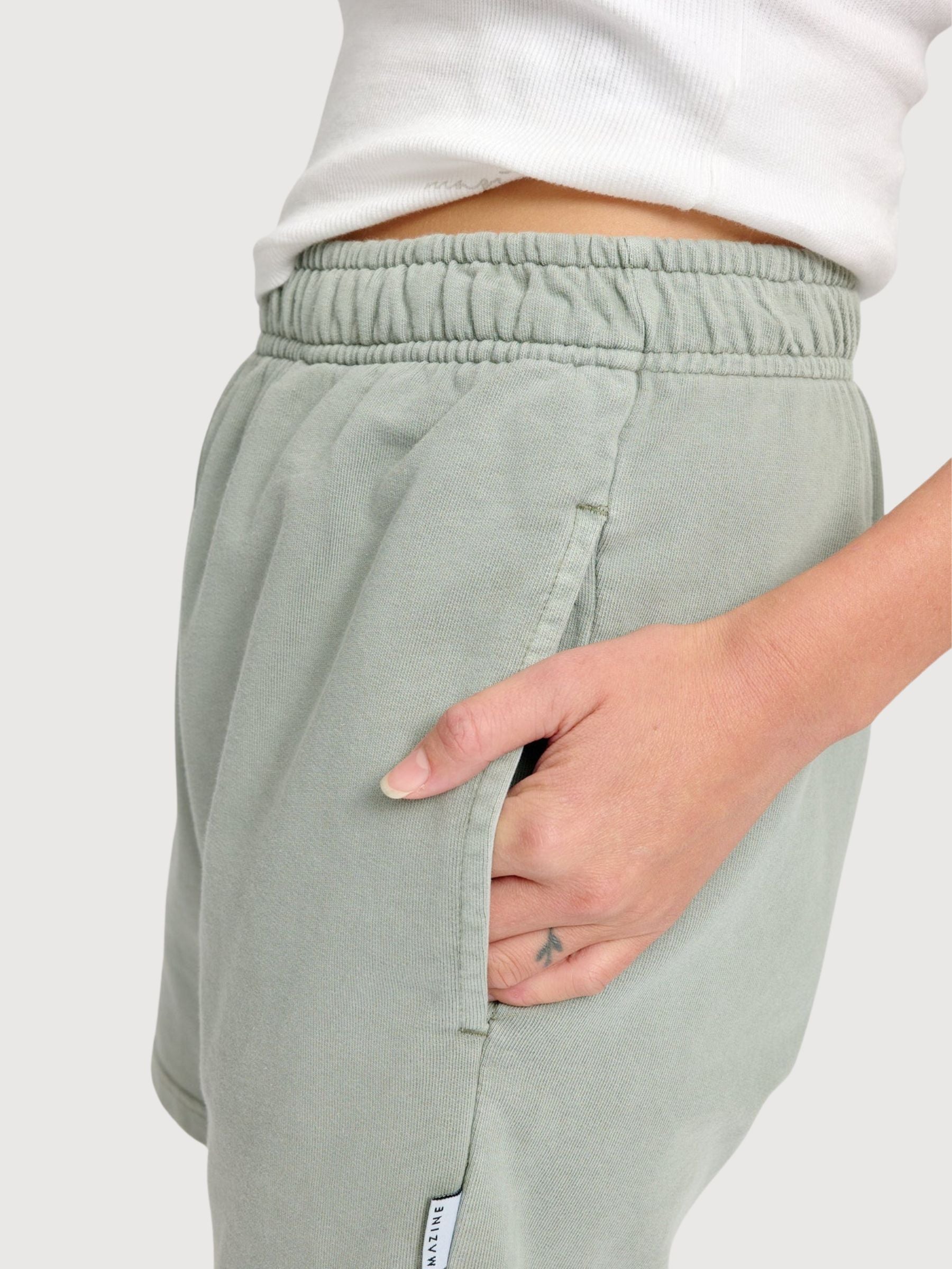 Shorts Genderless Natural Dye Eucalyptus | Mazine