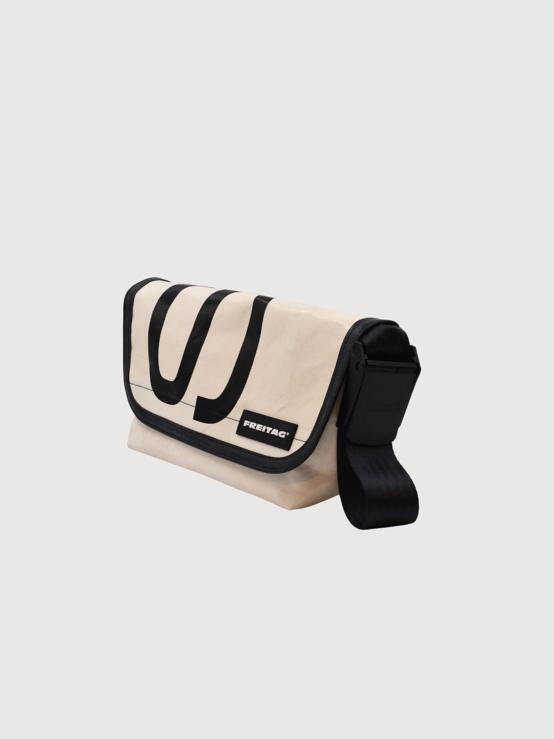 HAWAII FIVE White Black | Freitag