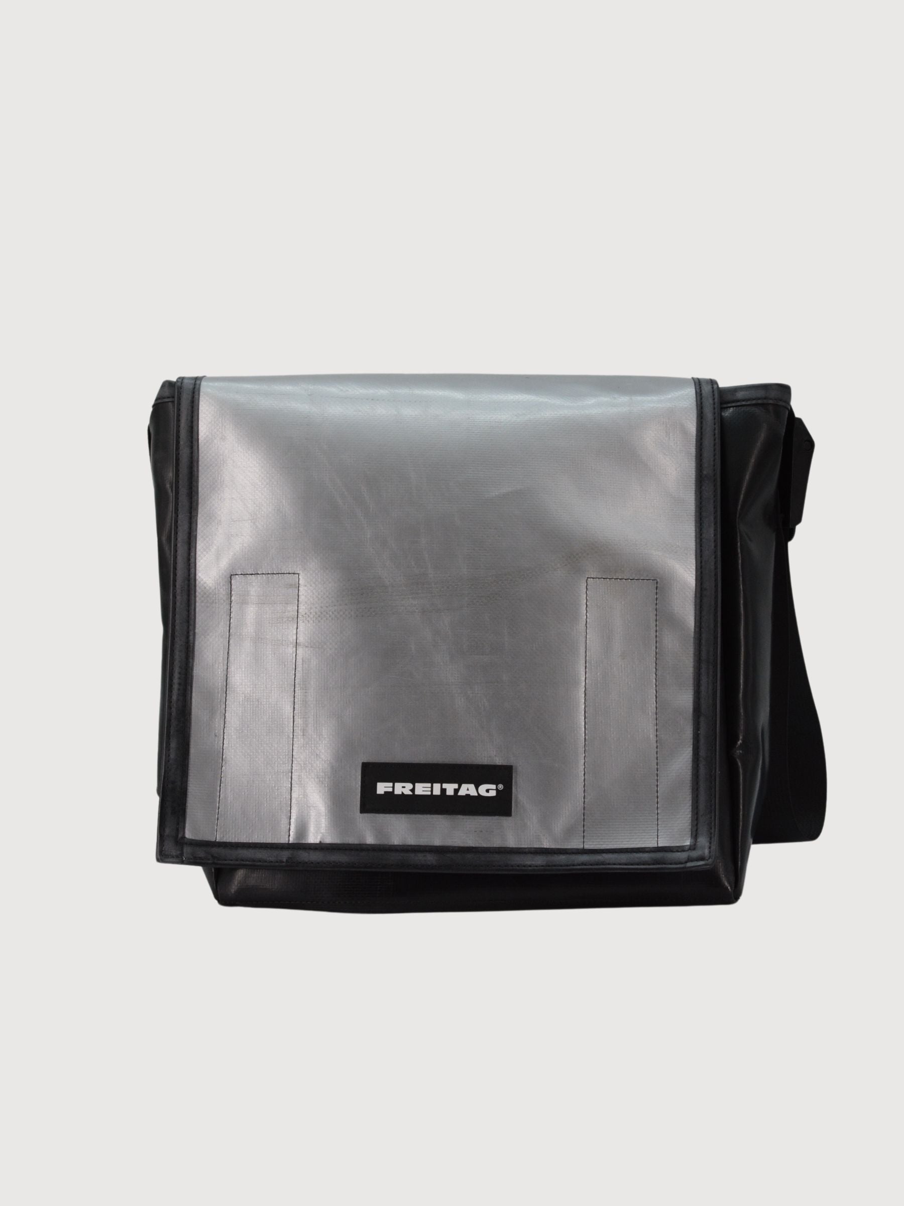 F21 Night Club Grey/Black Bag In Used Truck Tarps | Freitag