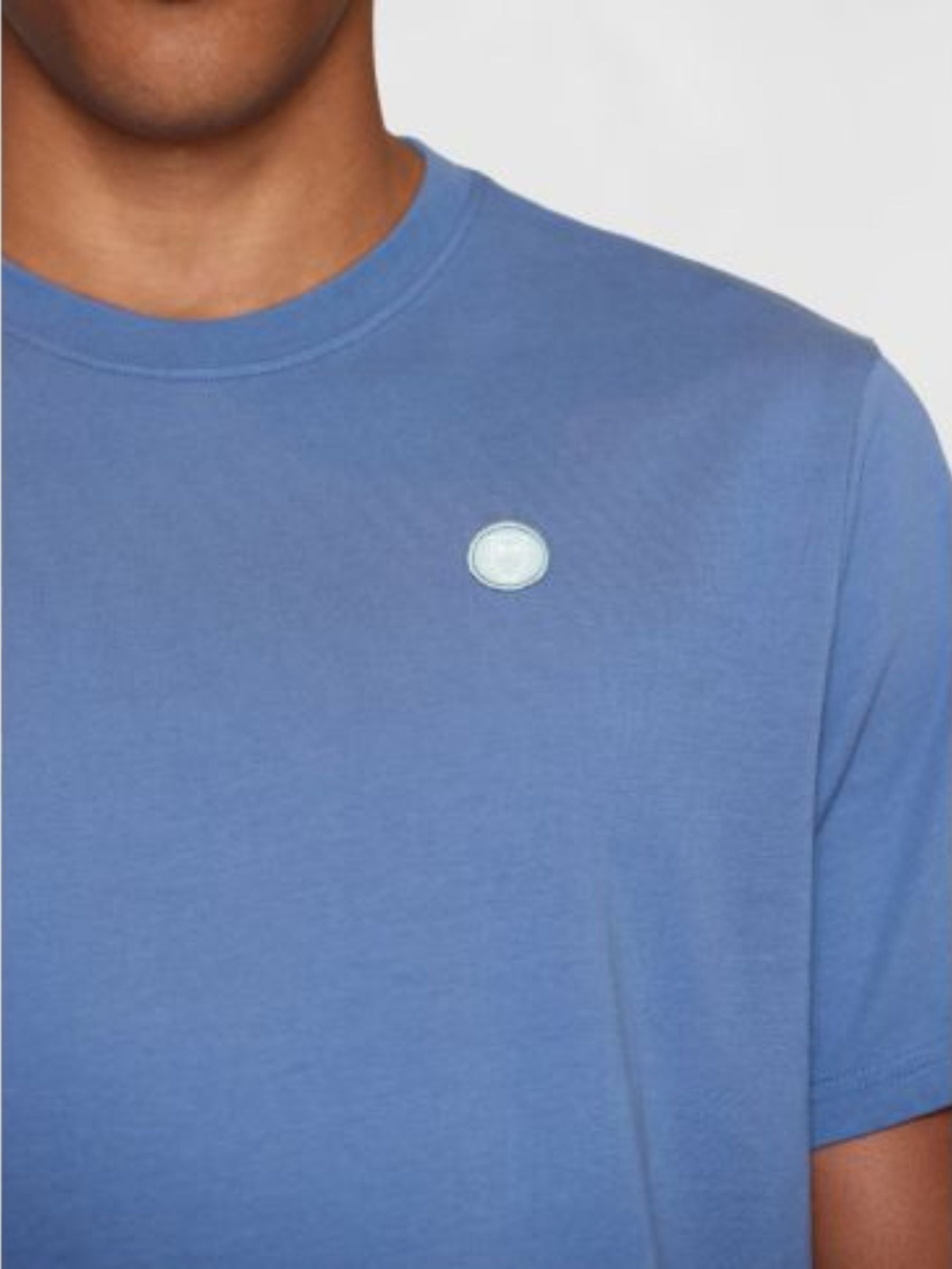 Maglietta Loke Badge Blu Cotone organico | Knowledge Cotton Apparel