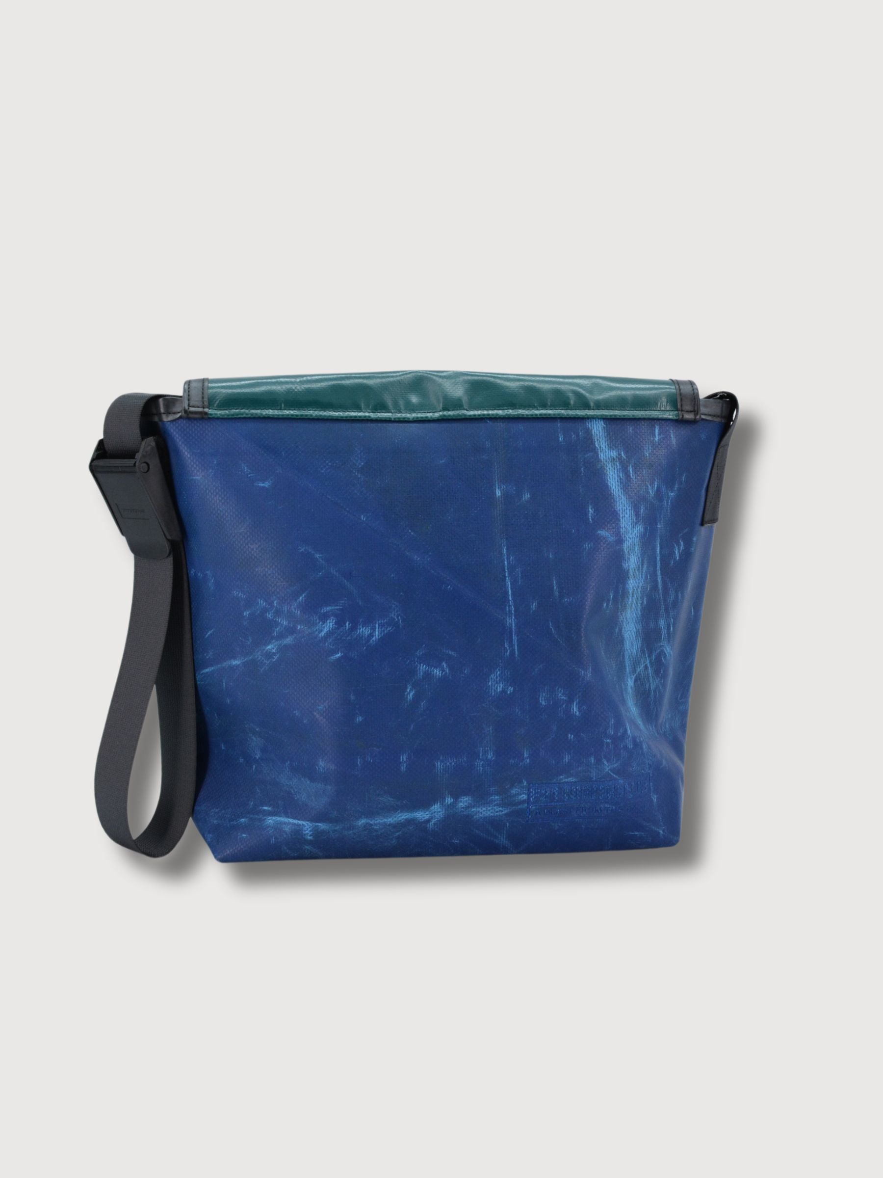 F21 Night Club Blue/Green Bag In Used Truck Tarps | Freitag