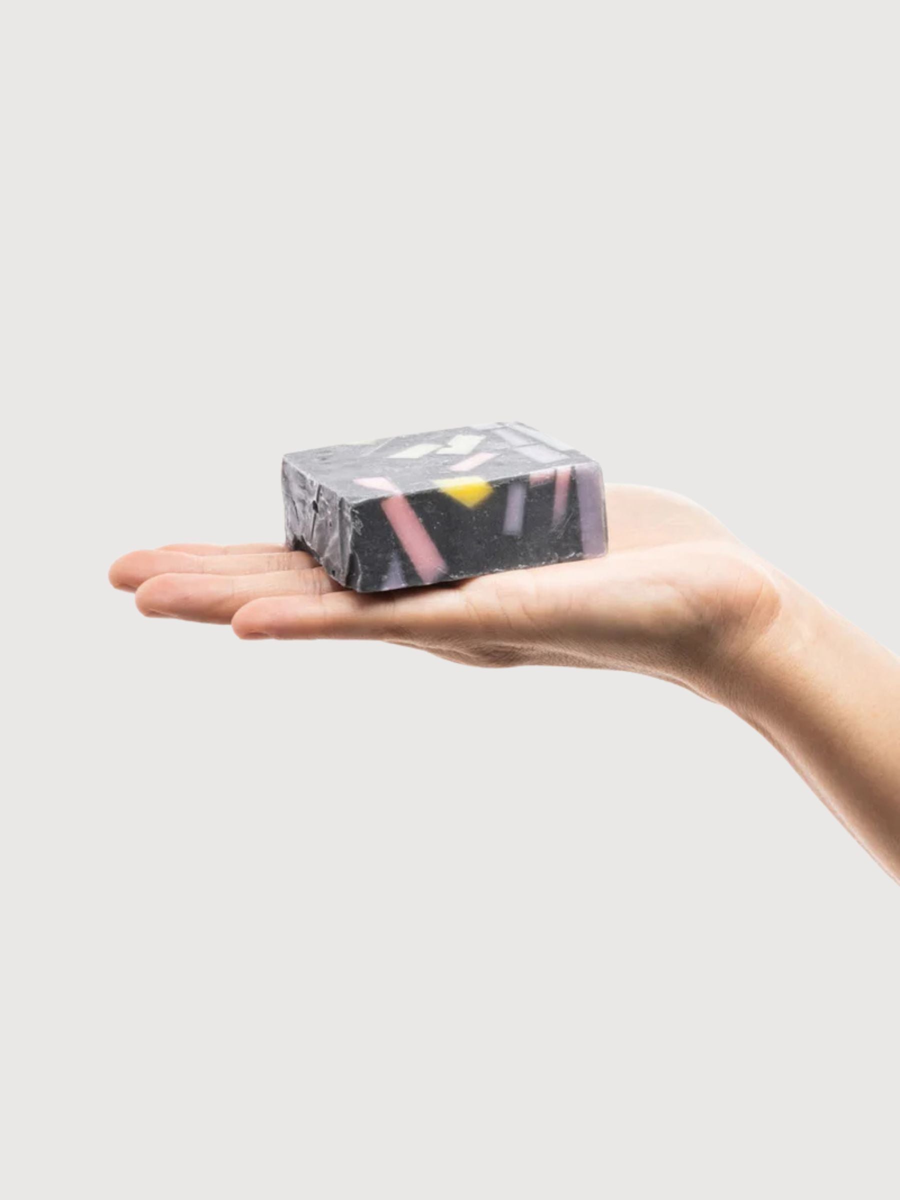 Seife CONFETTI CHARCOAL bunt | Tranquillo