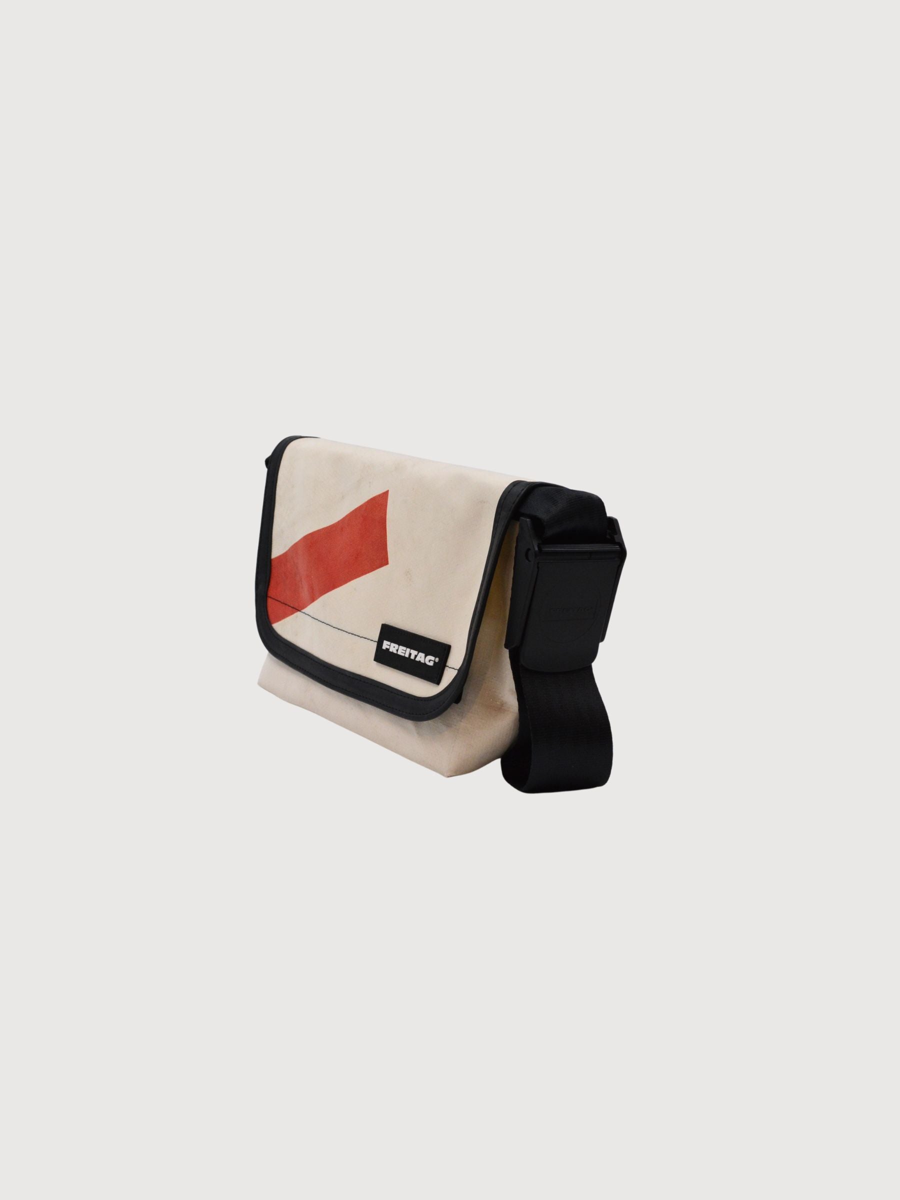 HAWAII FIVE White Red | Freitag