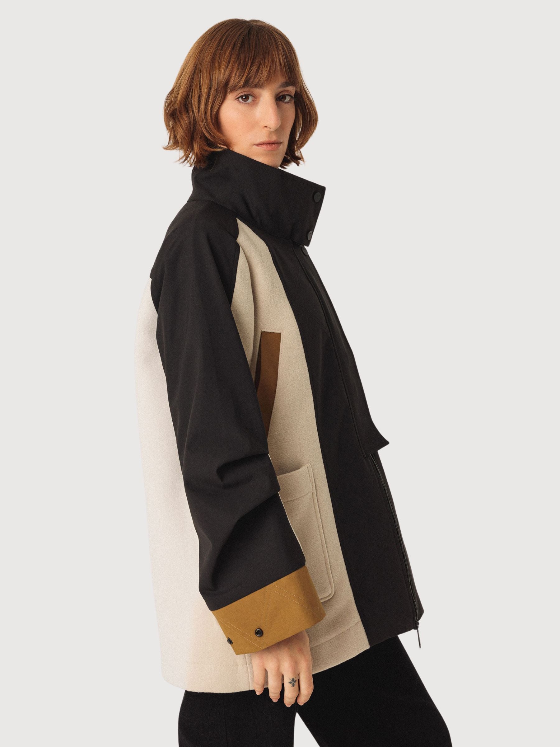 Coat Kase Beige Woman | Skfk