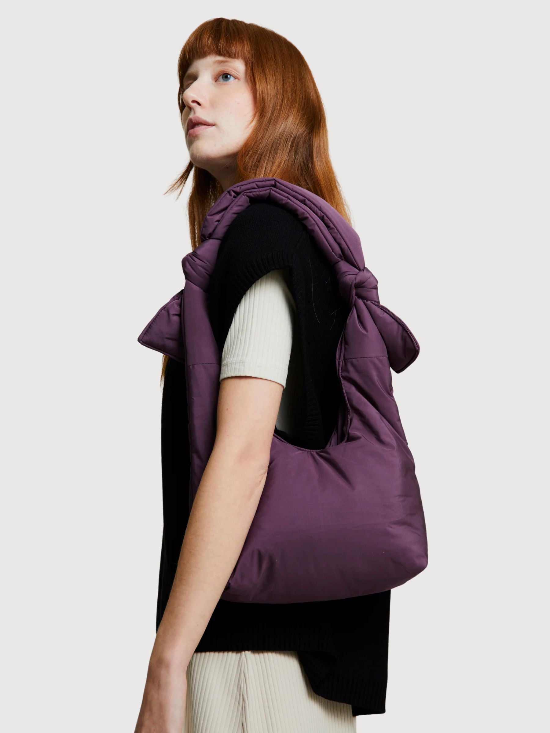 Biwa Puffy Plum Tech Tasche | Lefrik