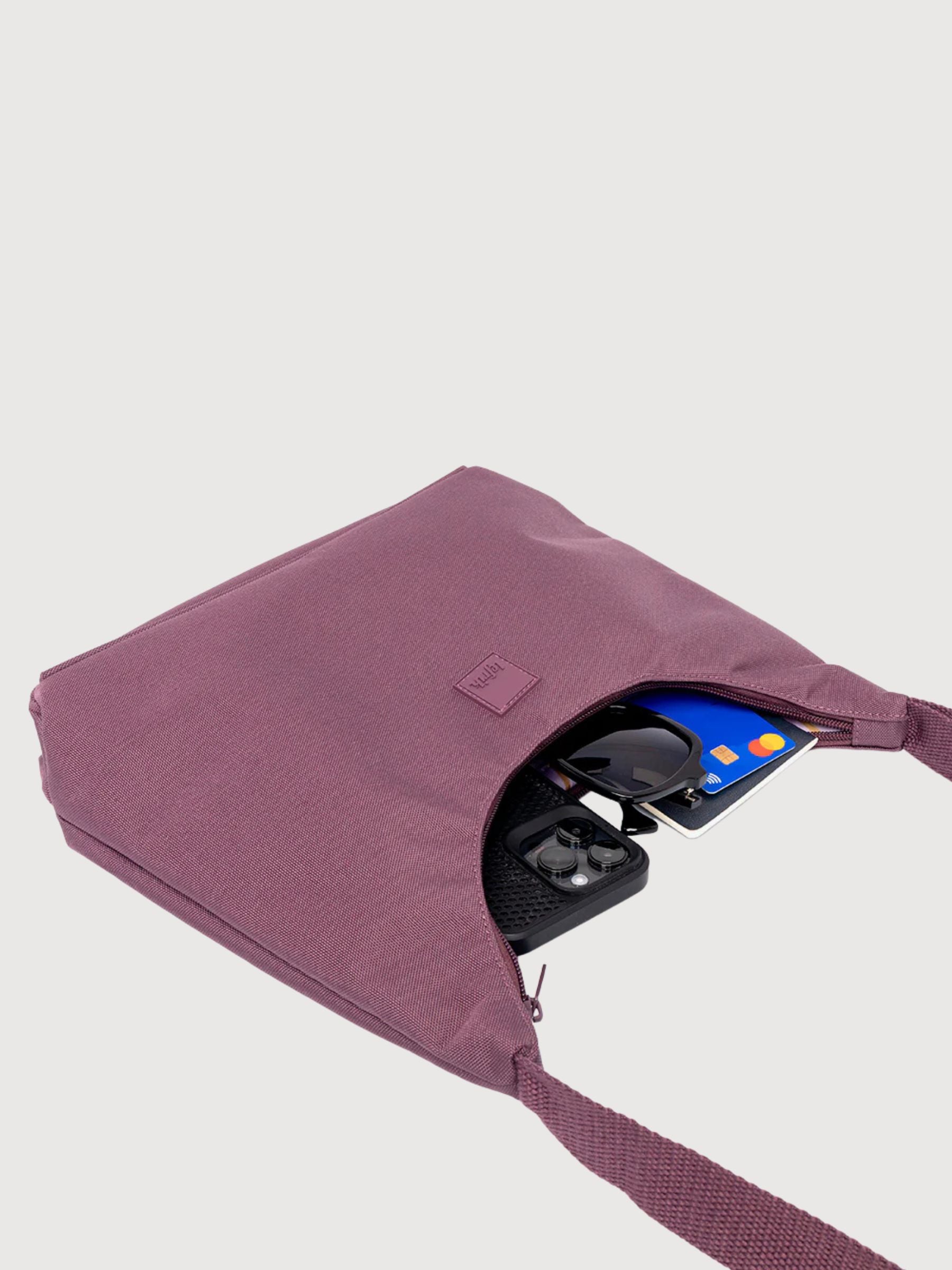 Bico Shoulder Bag Maroon