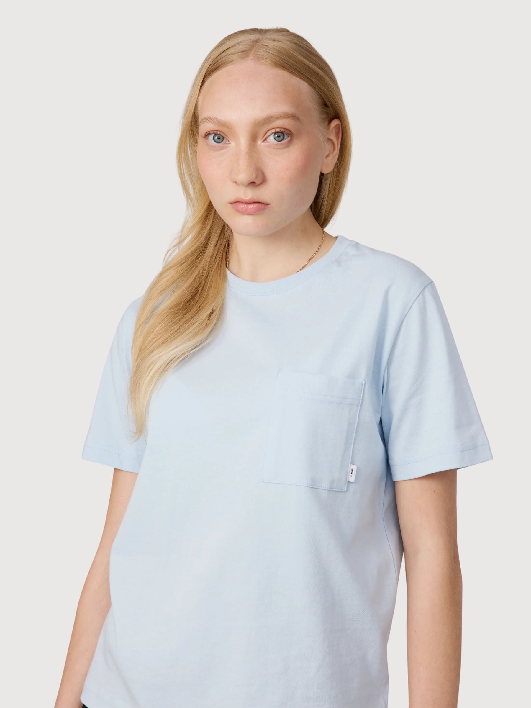 Maglietta Lisa Azzurro Cielo | Makia
