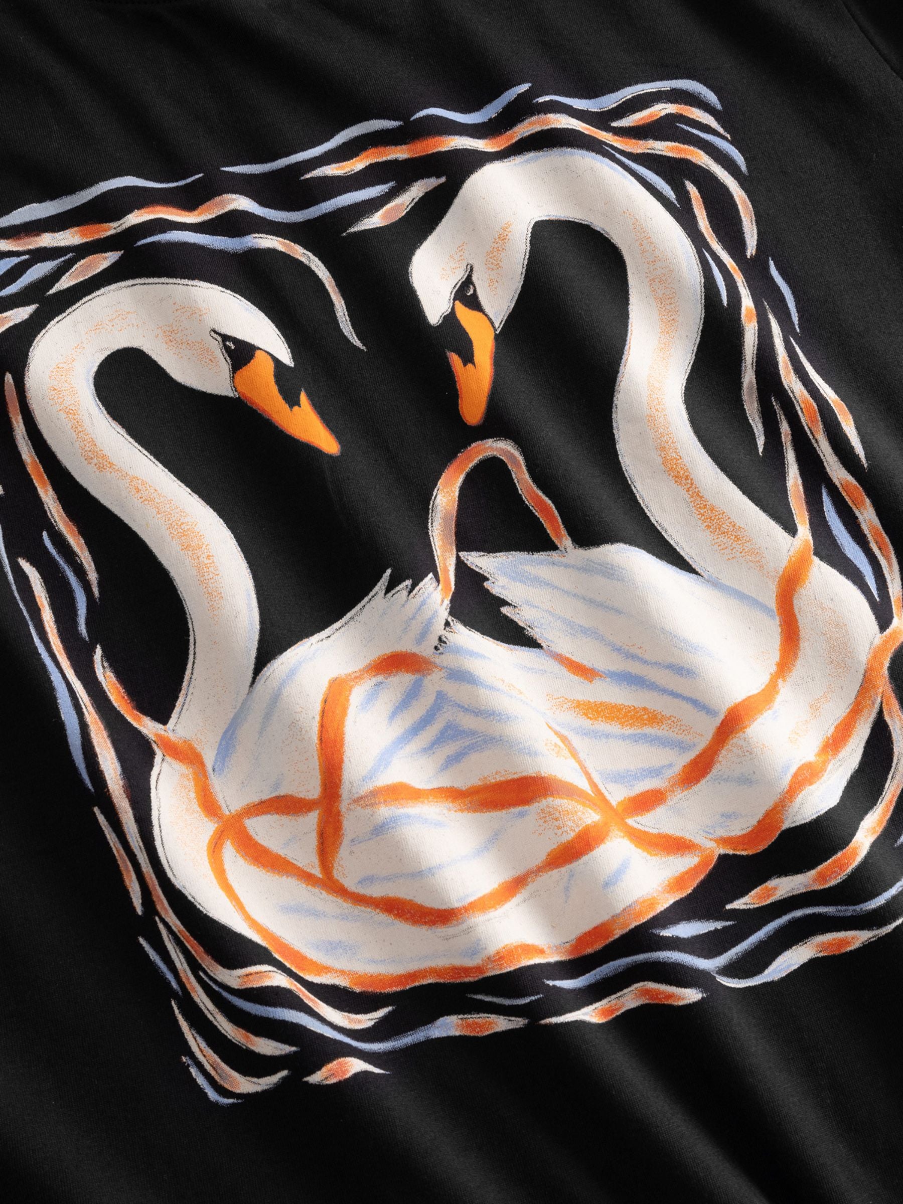 T-shirt Vadstena Painted Swans Black