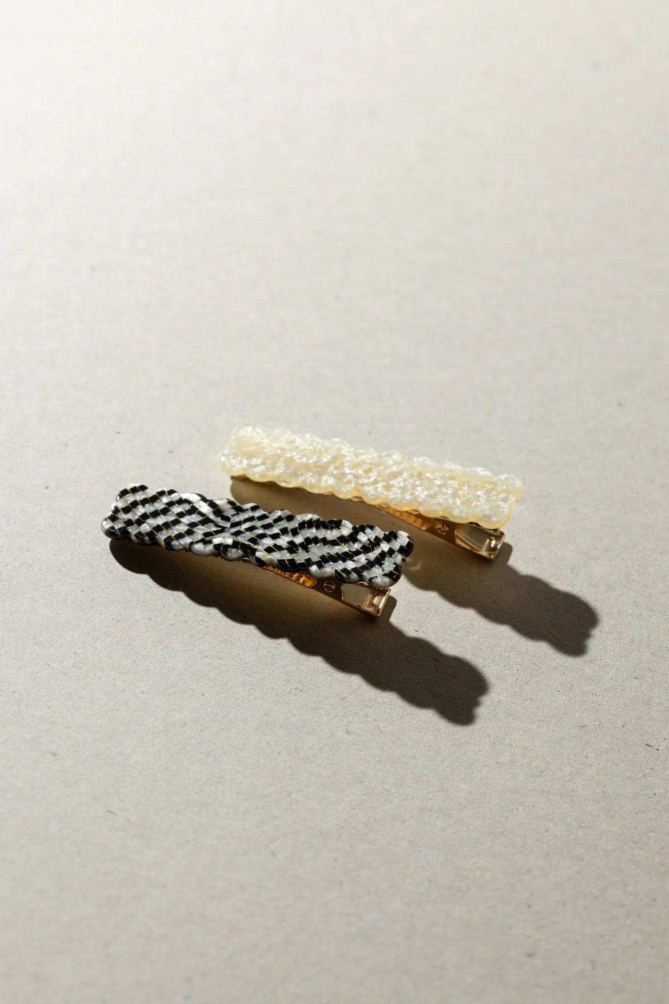 FRITES fermaglio per capelli bianco e nero | Sasstie