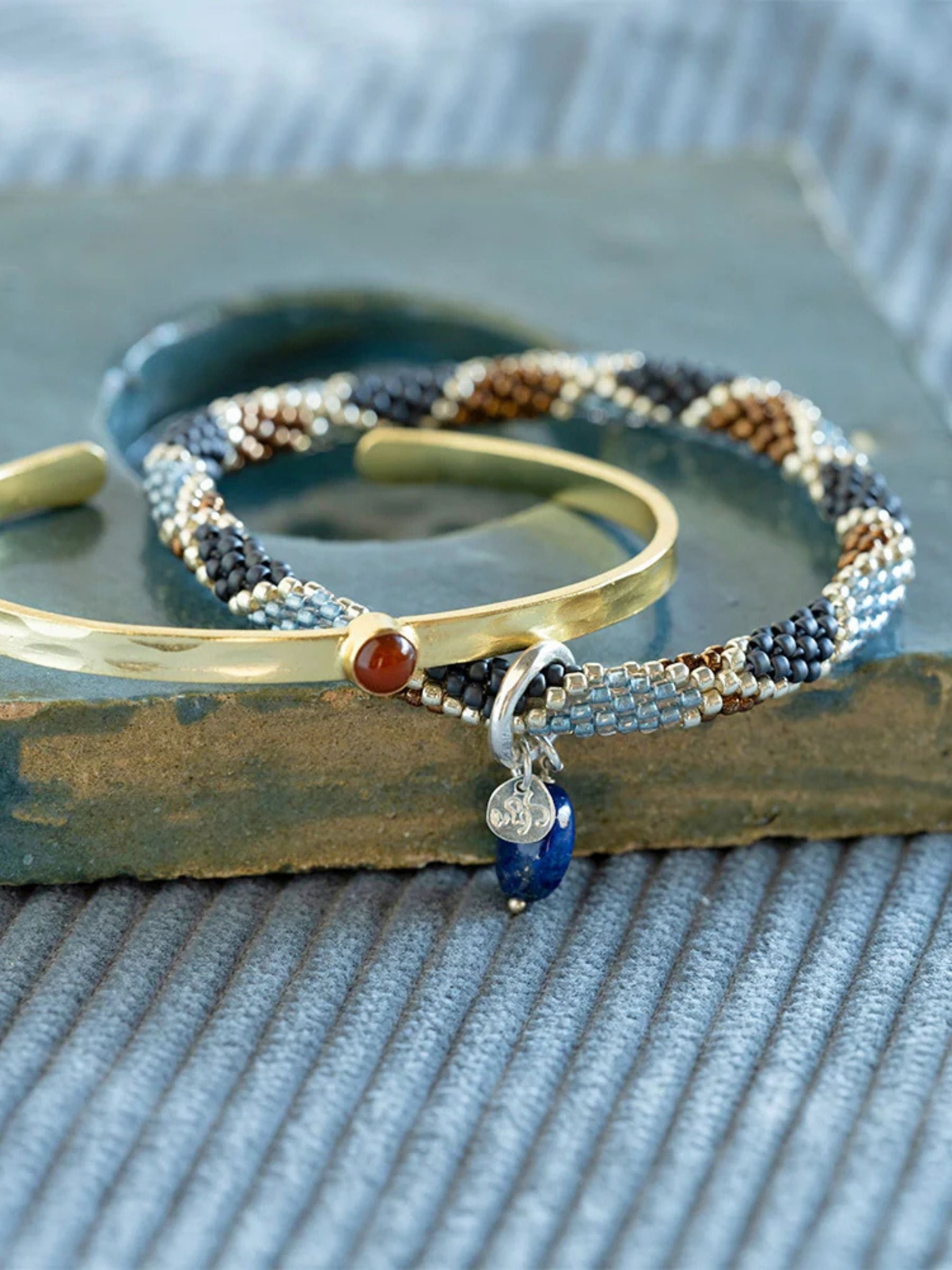 Talentiertes Lapislazuli-Armband SC | A Beautiful Story