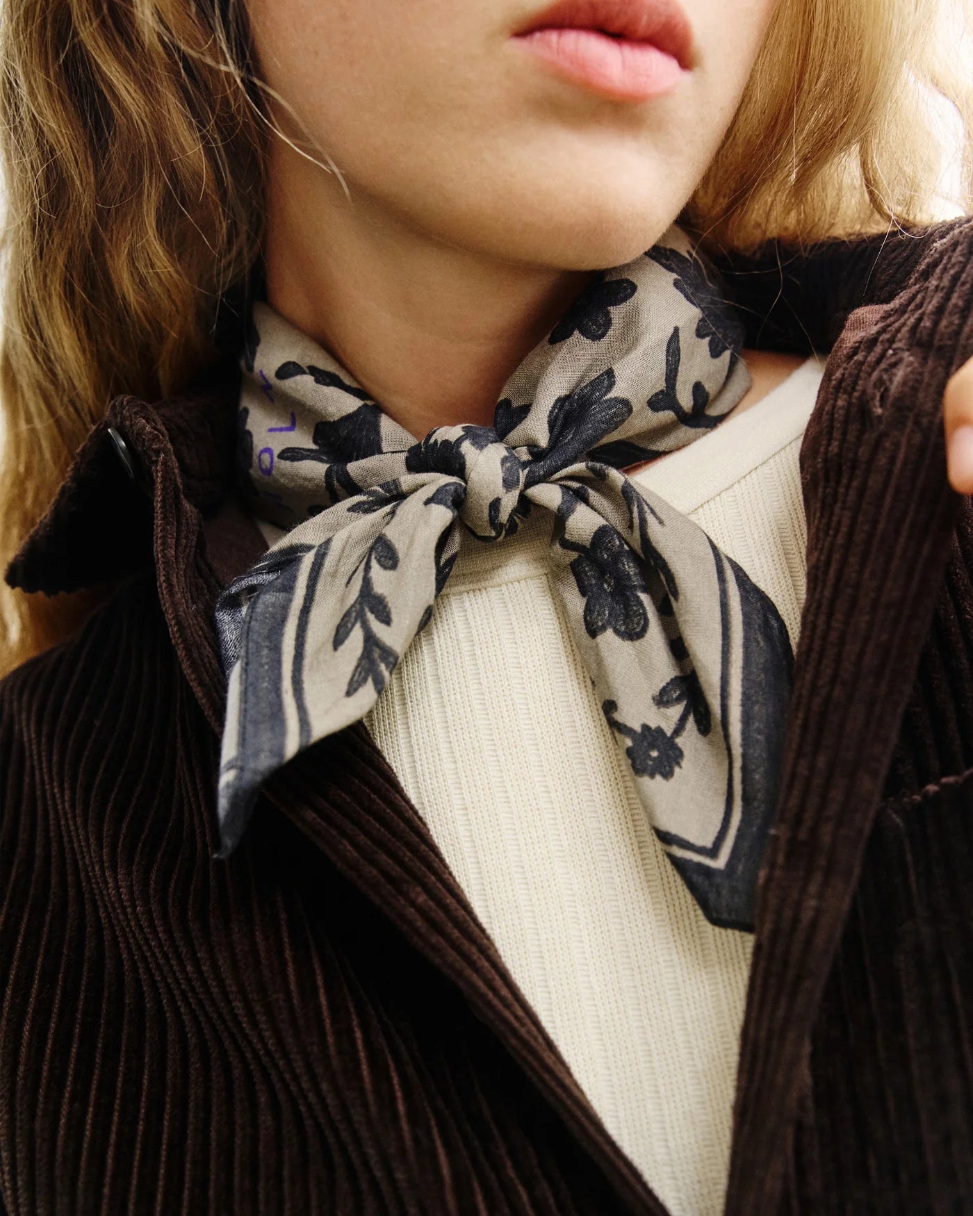 Organic Cotton Bandana Floral Beige | ROTHOLZ