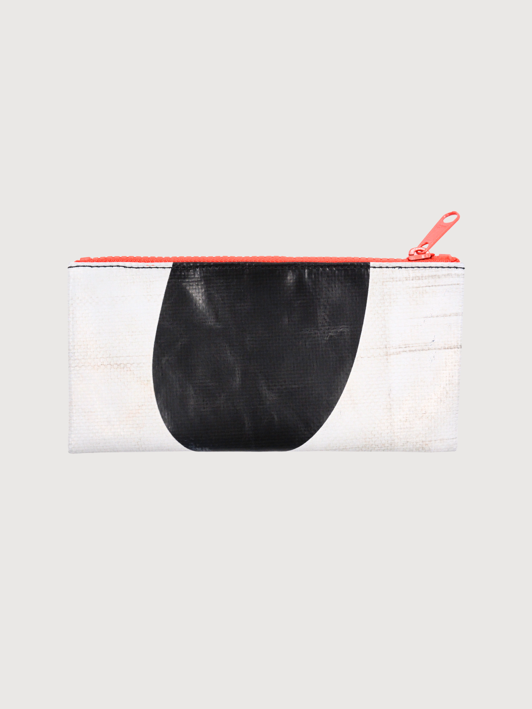 Serena White/Black Pouch | FREITAG