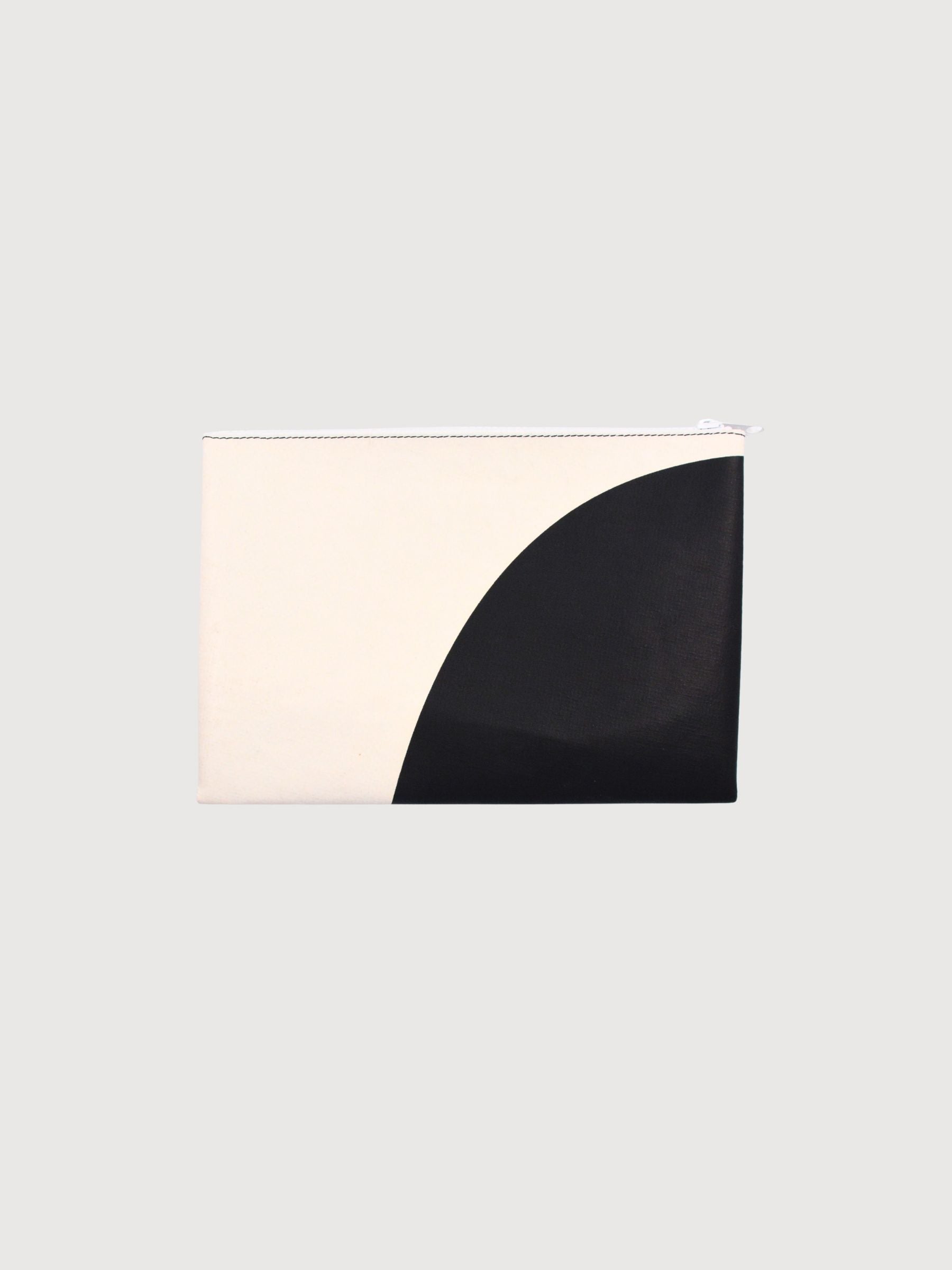 Pouchette Chuck White/Black | Freitag