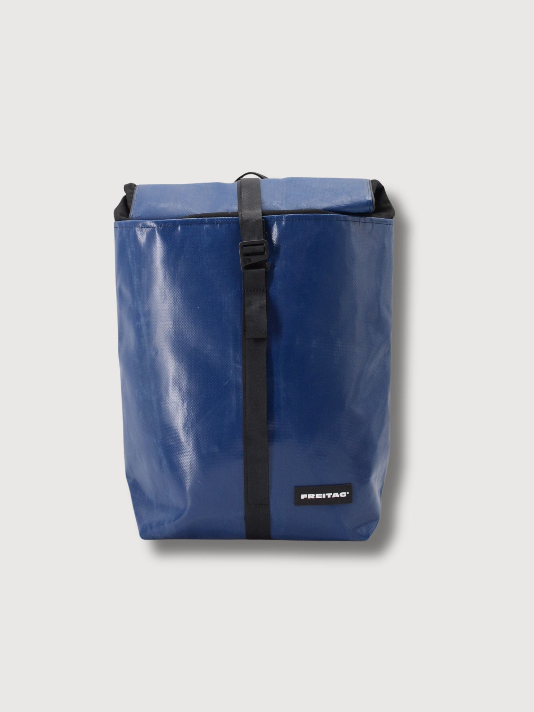 Rucksack F155 Clapton Blue in gebrauchten LKW -Planen | Freitag