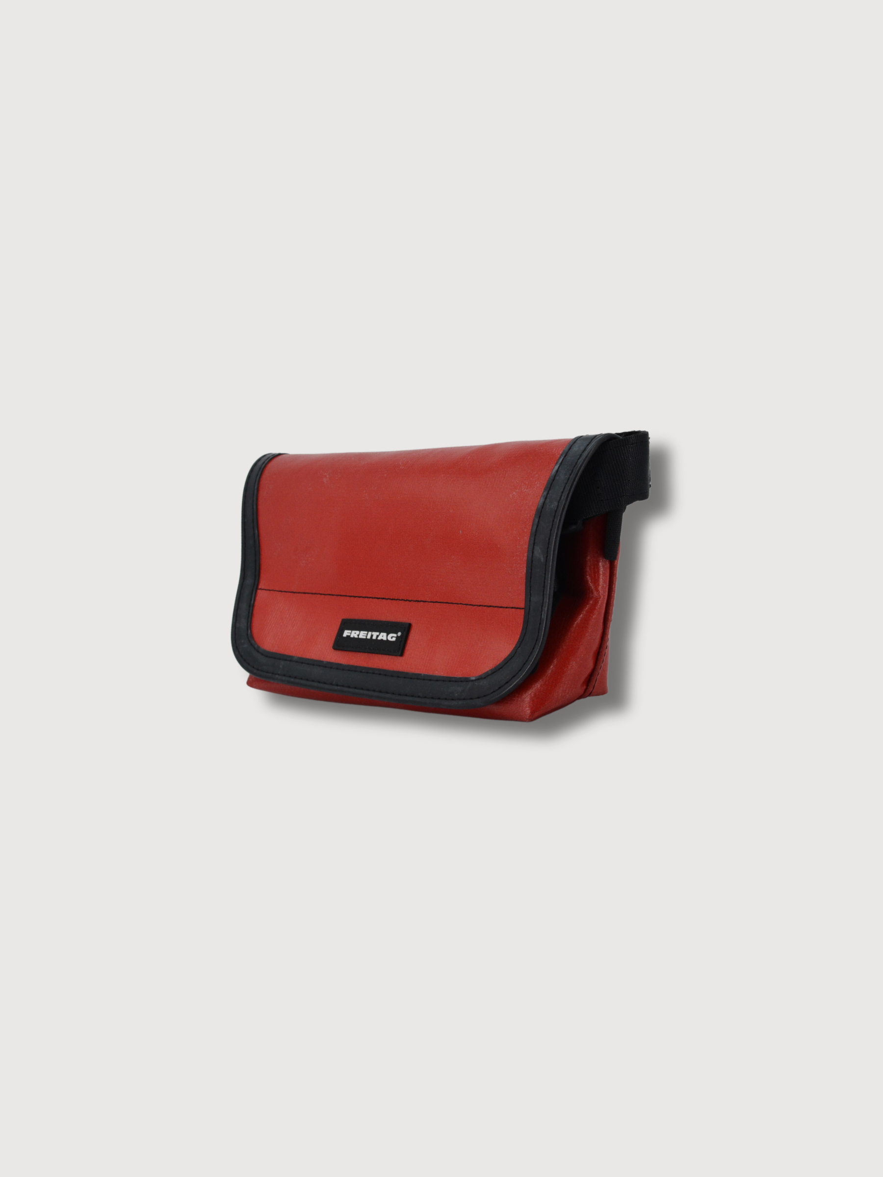 Jamie Red hip bag | Freitag