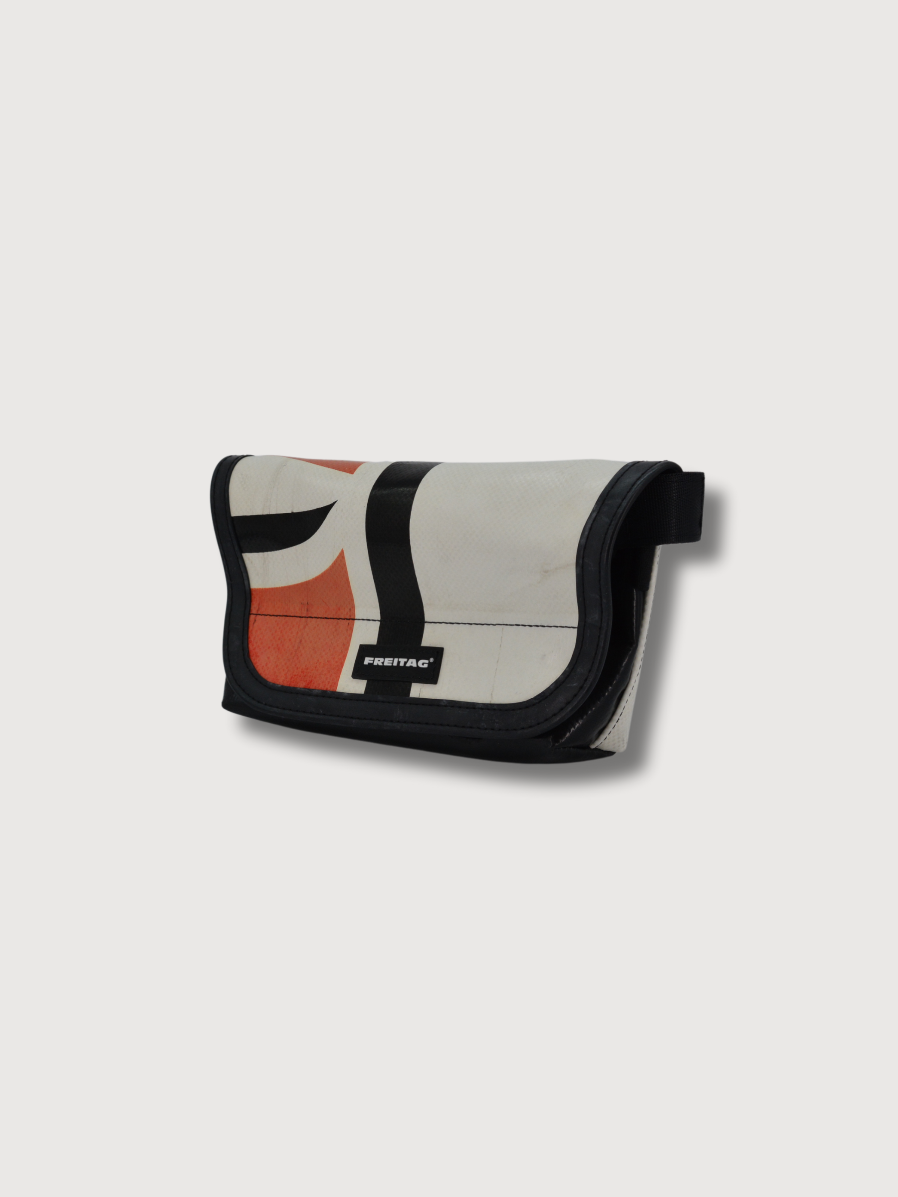 F40-Jamie White-Red-Black Hip Bag | Freitag