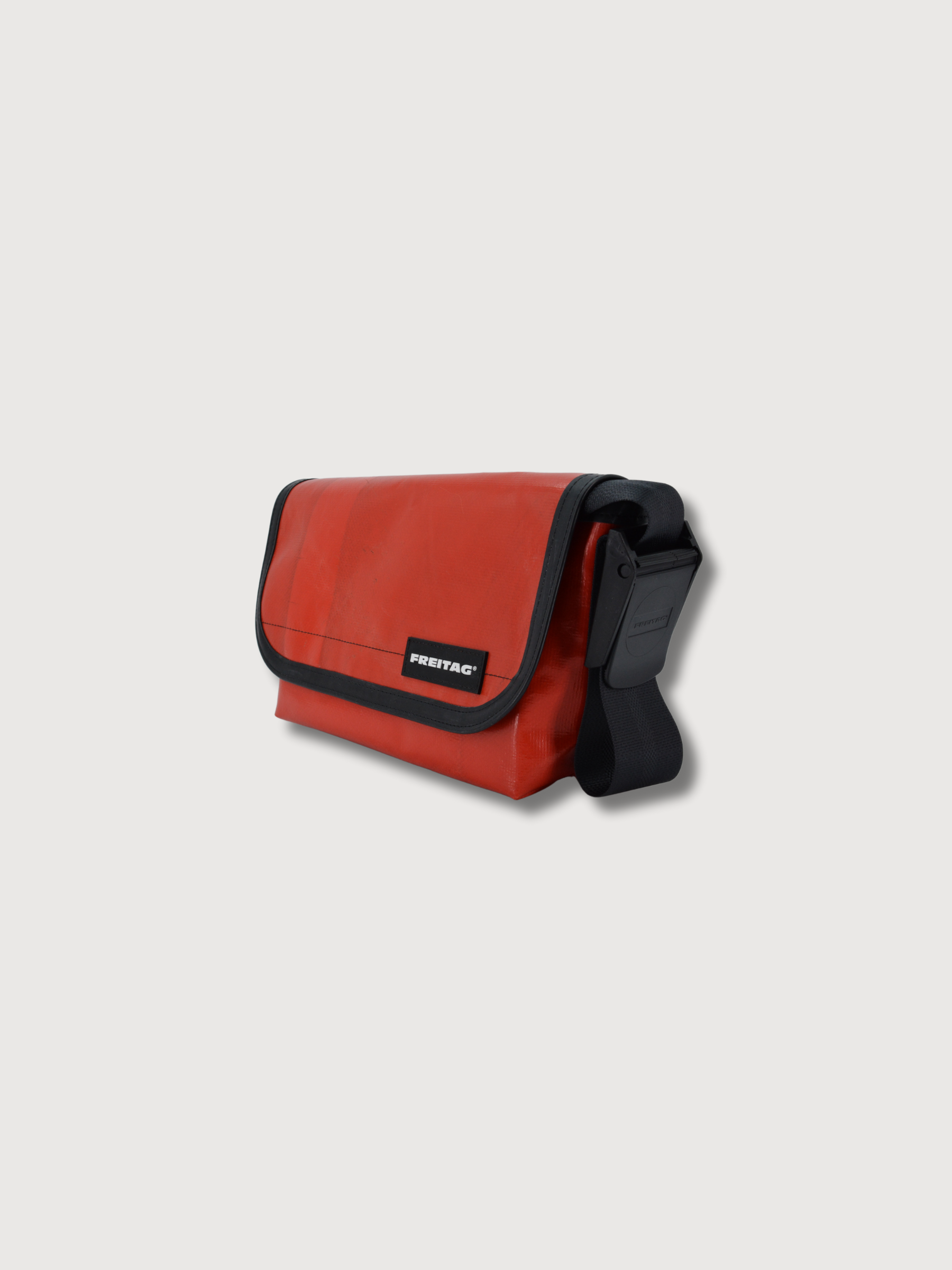 Hawaii FIve-0 Messanger Bag Rosso | Freitag