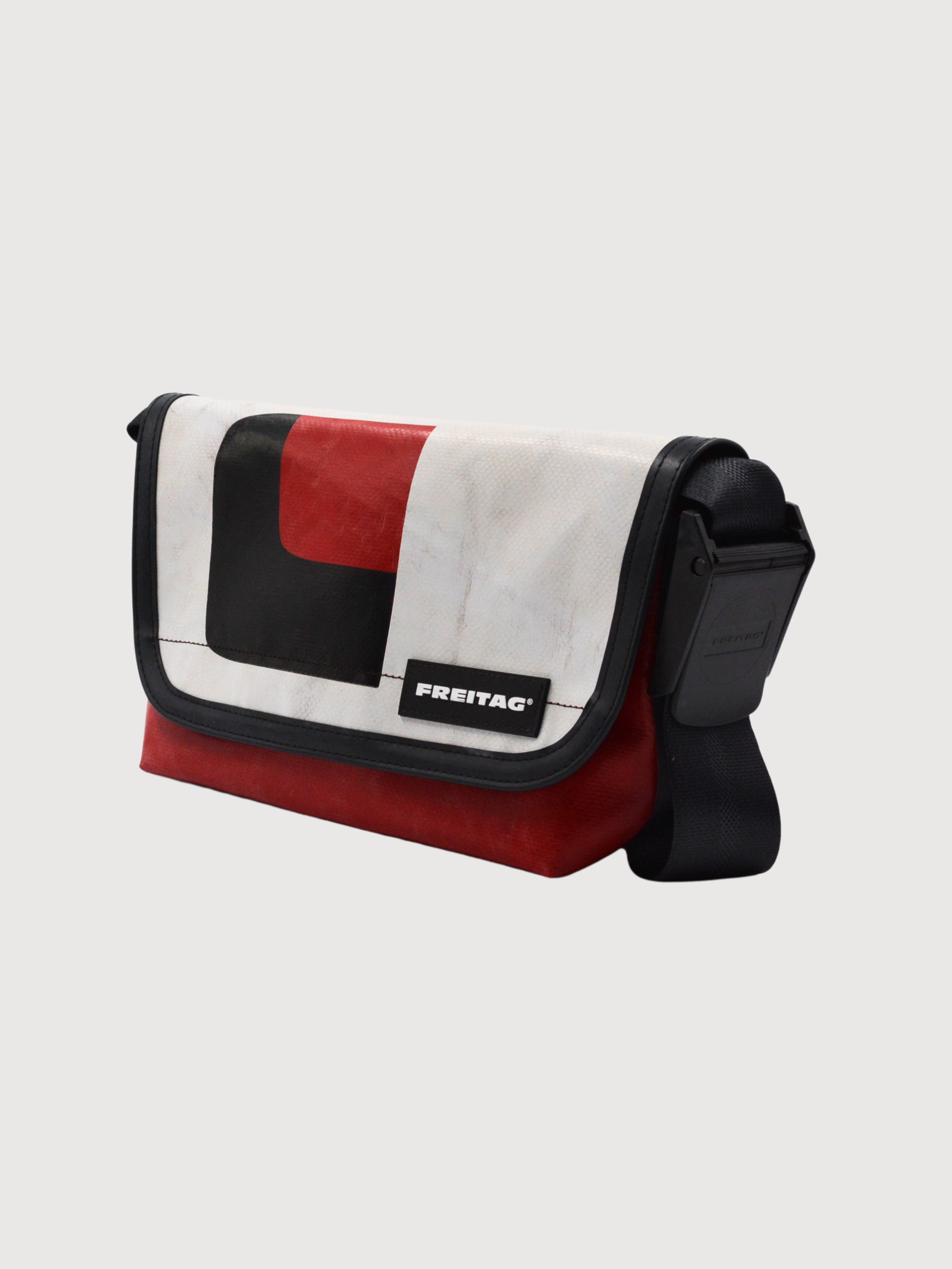HAWAII FIVE Red/White Bag