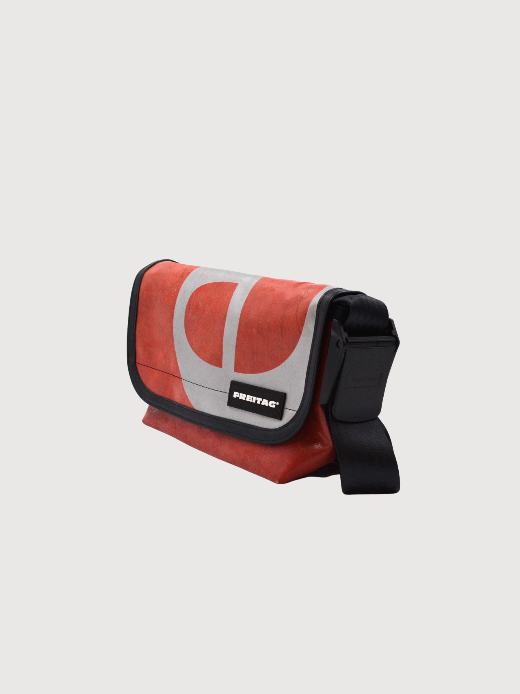 HAWAII FIVE Red Grey | Freitag