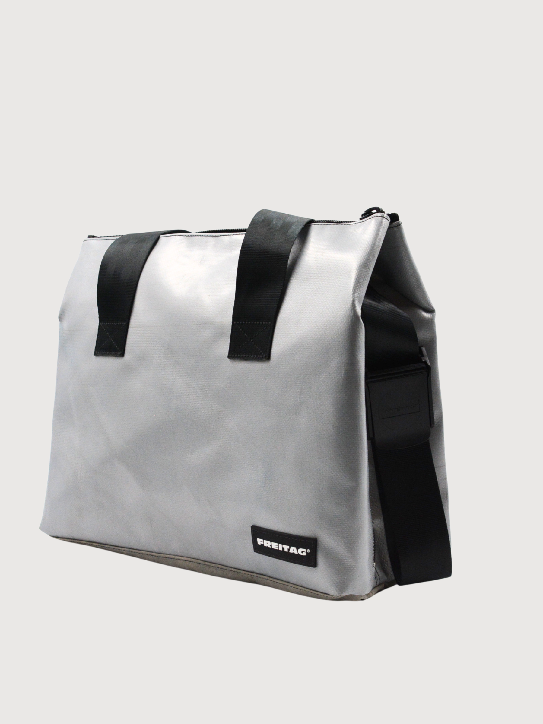 Sports Bag Lois Silver | Freitag