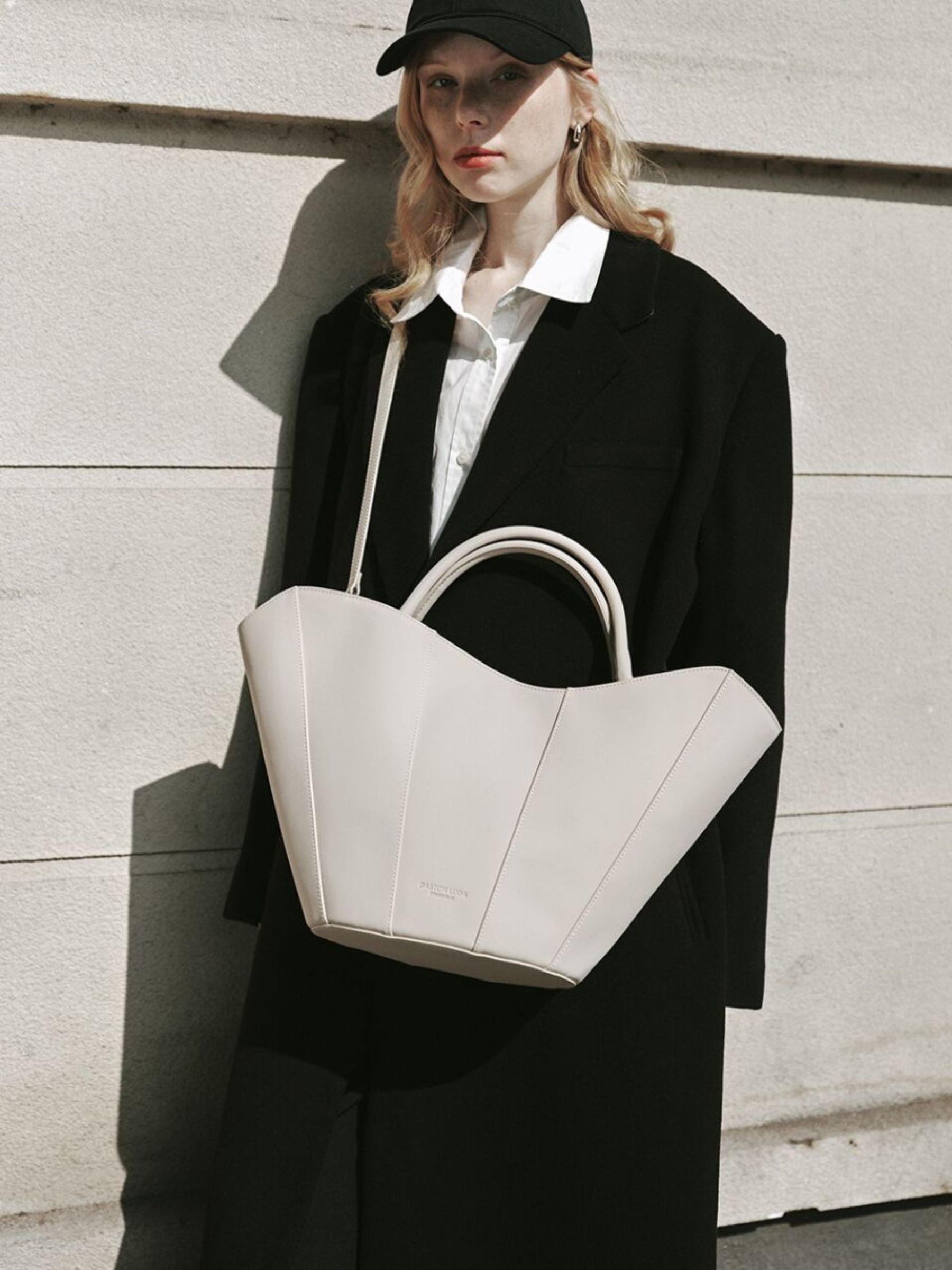 JOSEFINE TOTE CLOUD CREME | Gaston Luga