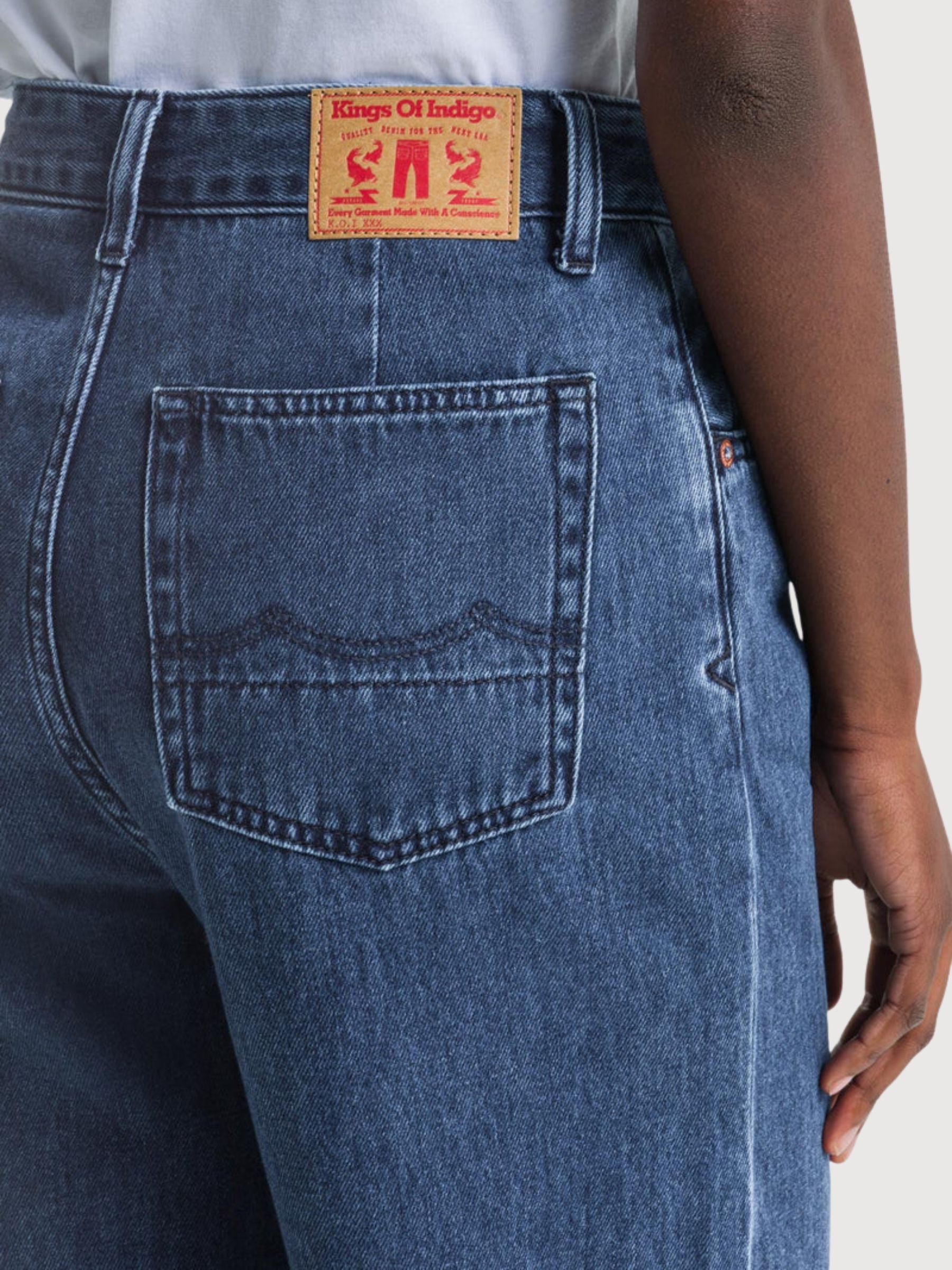 Leila Alex Dark Worn Jeans | KINGS OF INDIGO