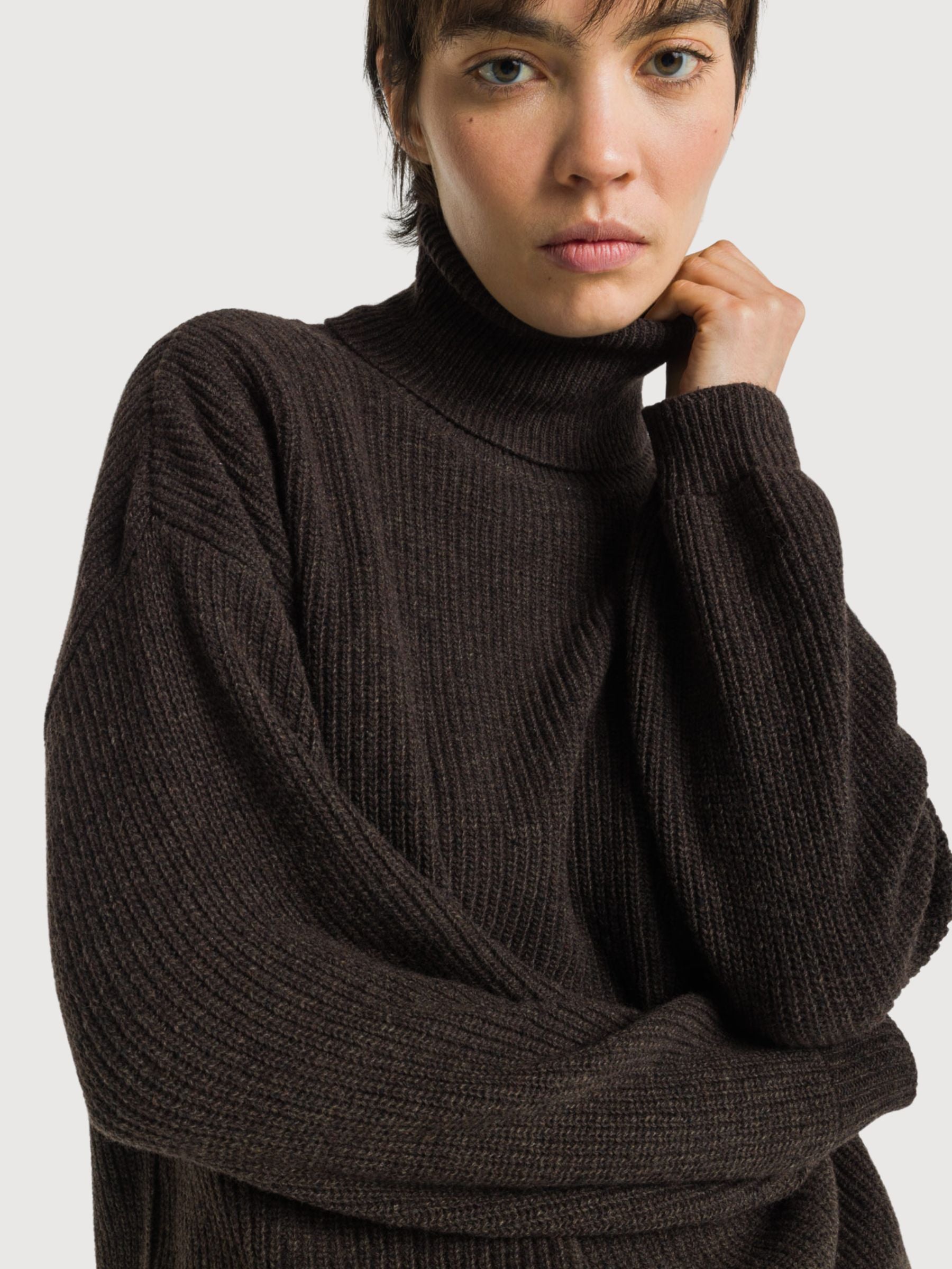 Enyu Brown Woman Pullover | King Of Indigo