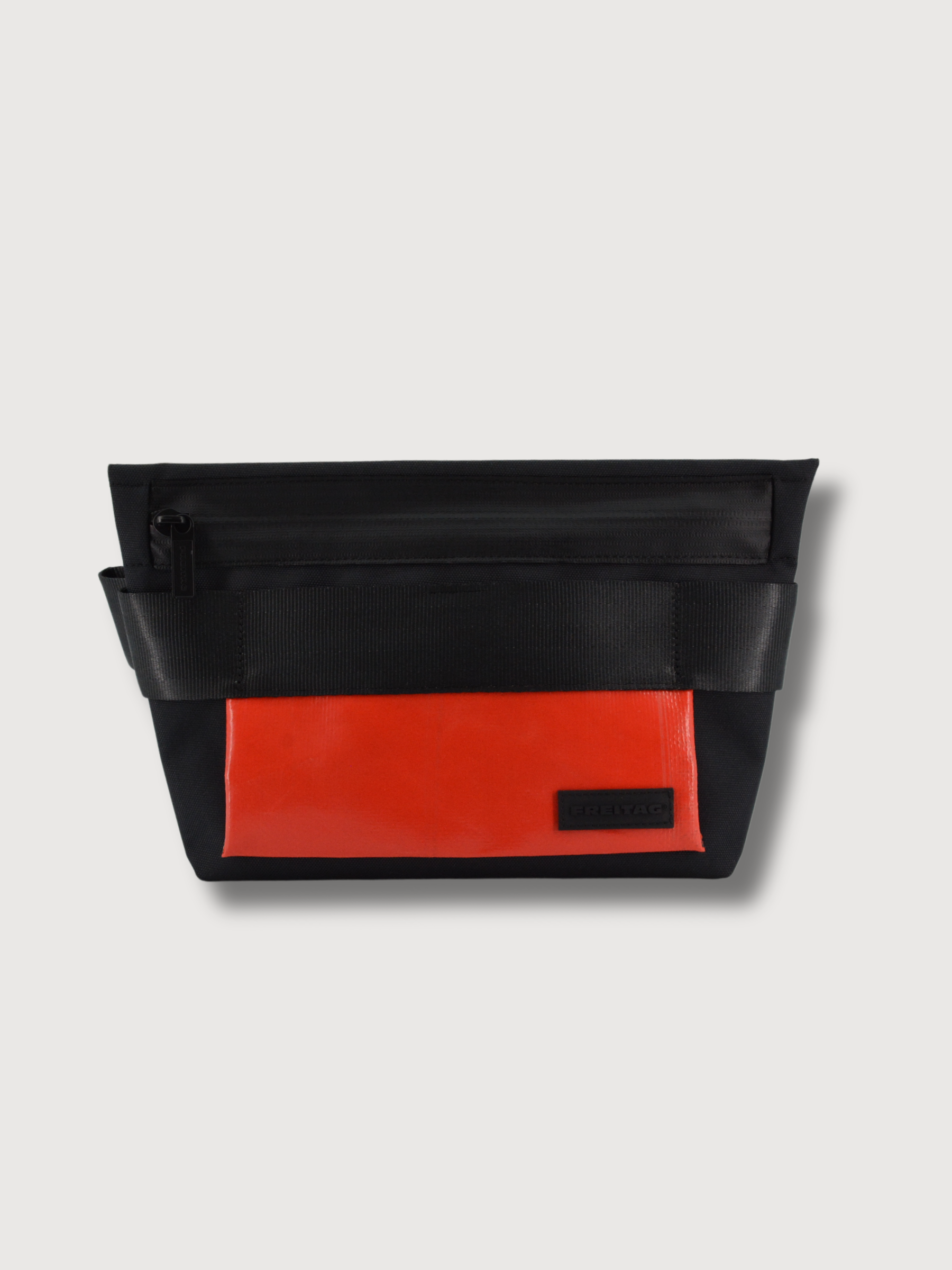 F608 KNOTT Beautycase Red | Freitag