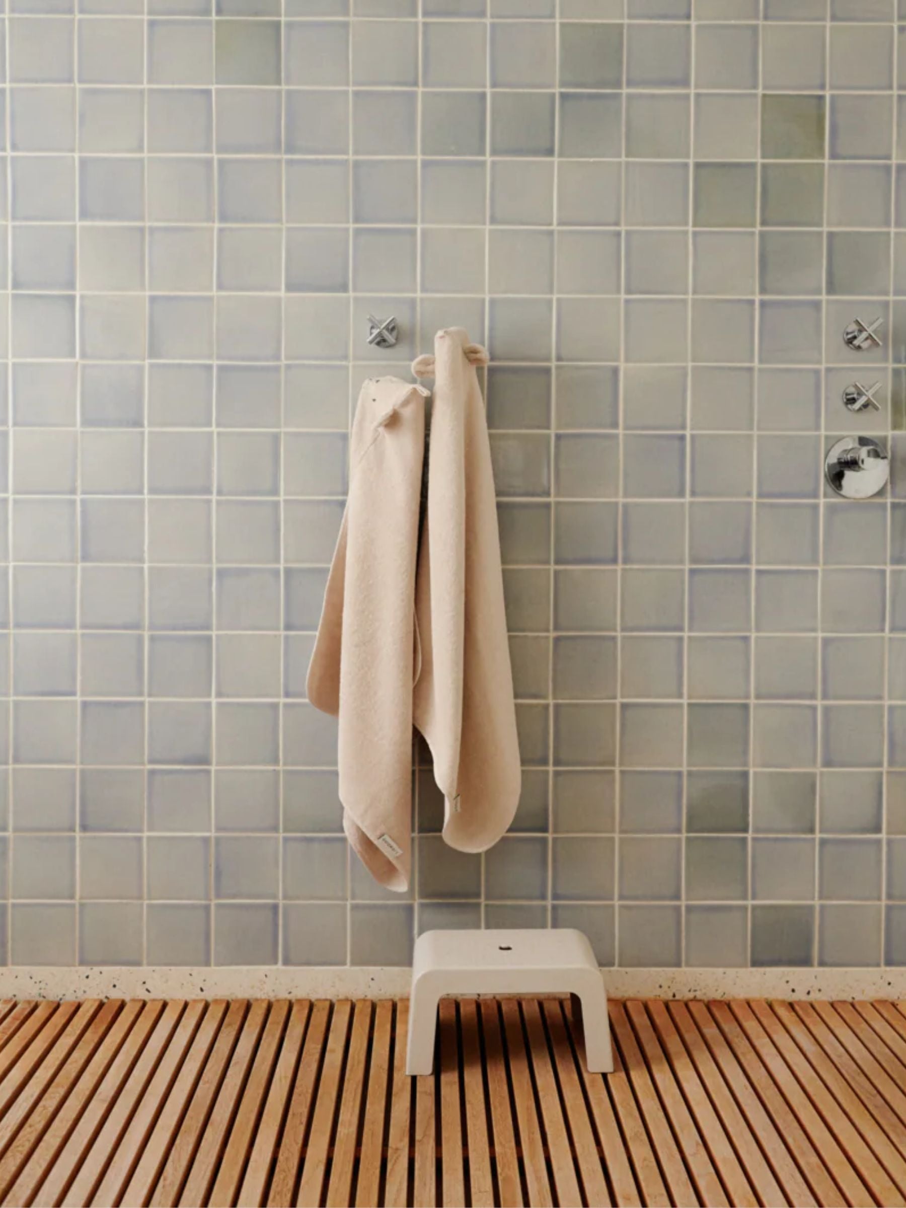 Albert Polarbear Hooded Towel Sandy | Liewood