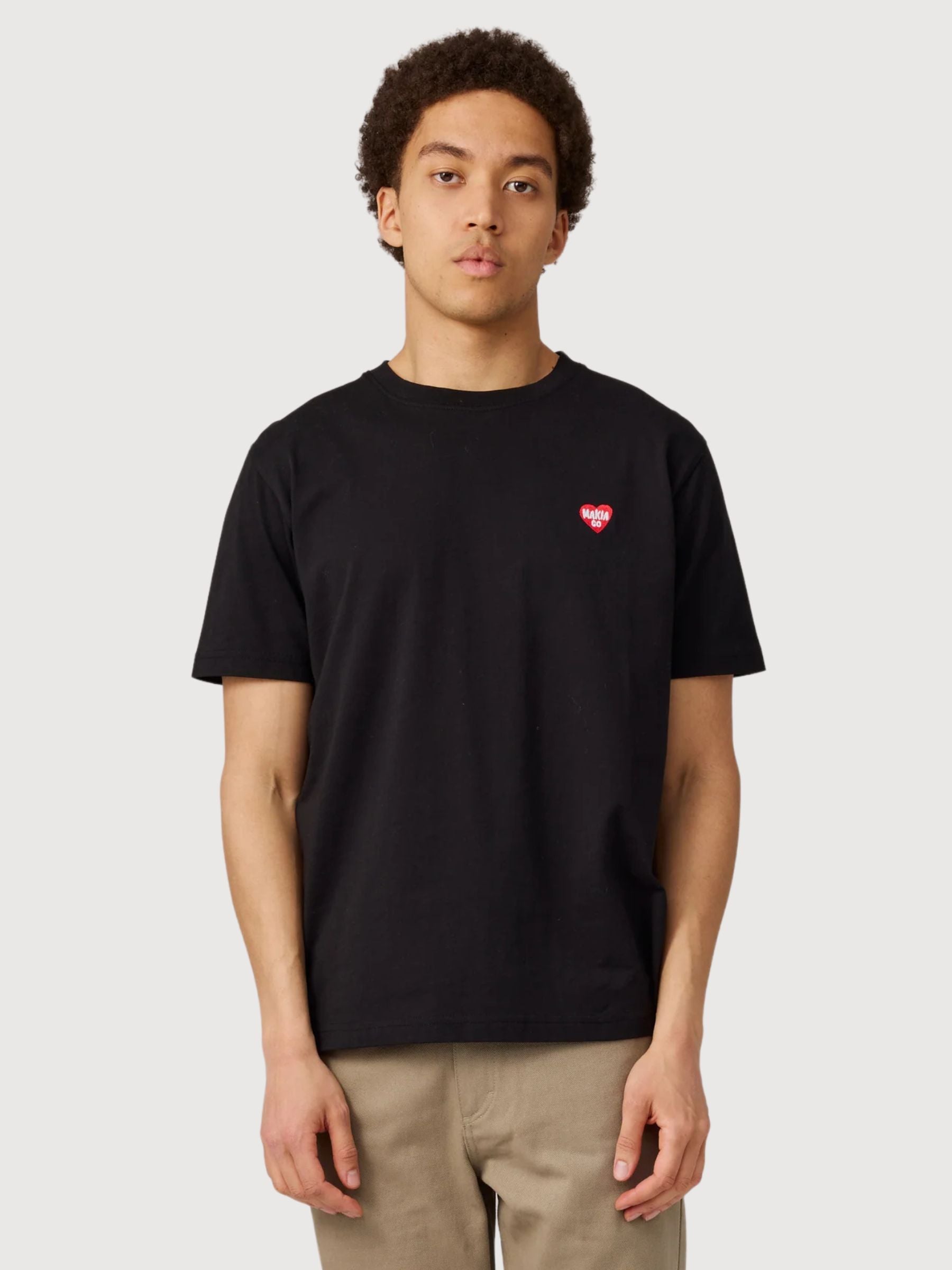 Heart T-shirt Black | Makia