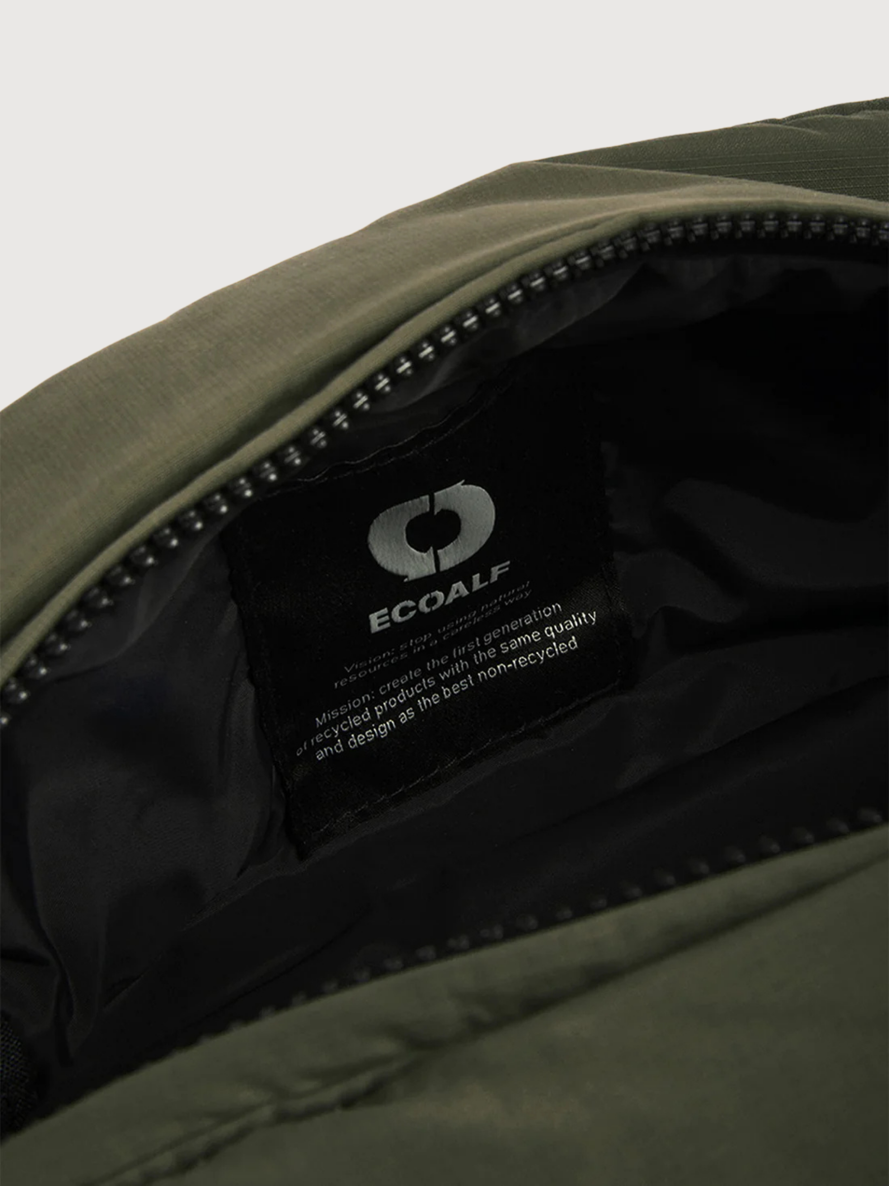 Flock toiletry – recycled polyester | ECOALF