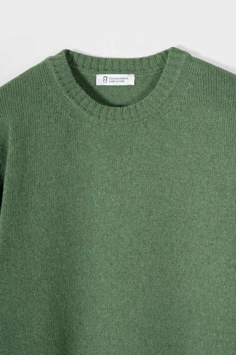 Romeo Men's Recycled Cashmere Crewneck Sweater – Chard Green | Rifò