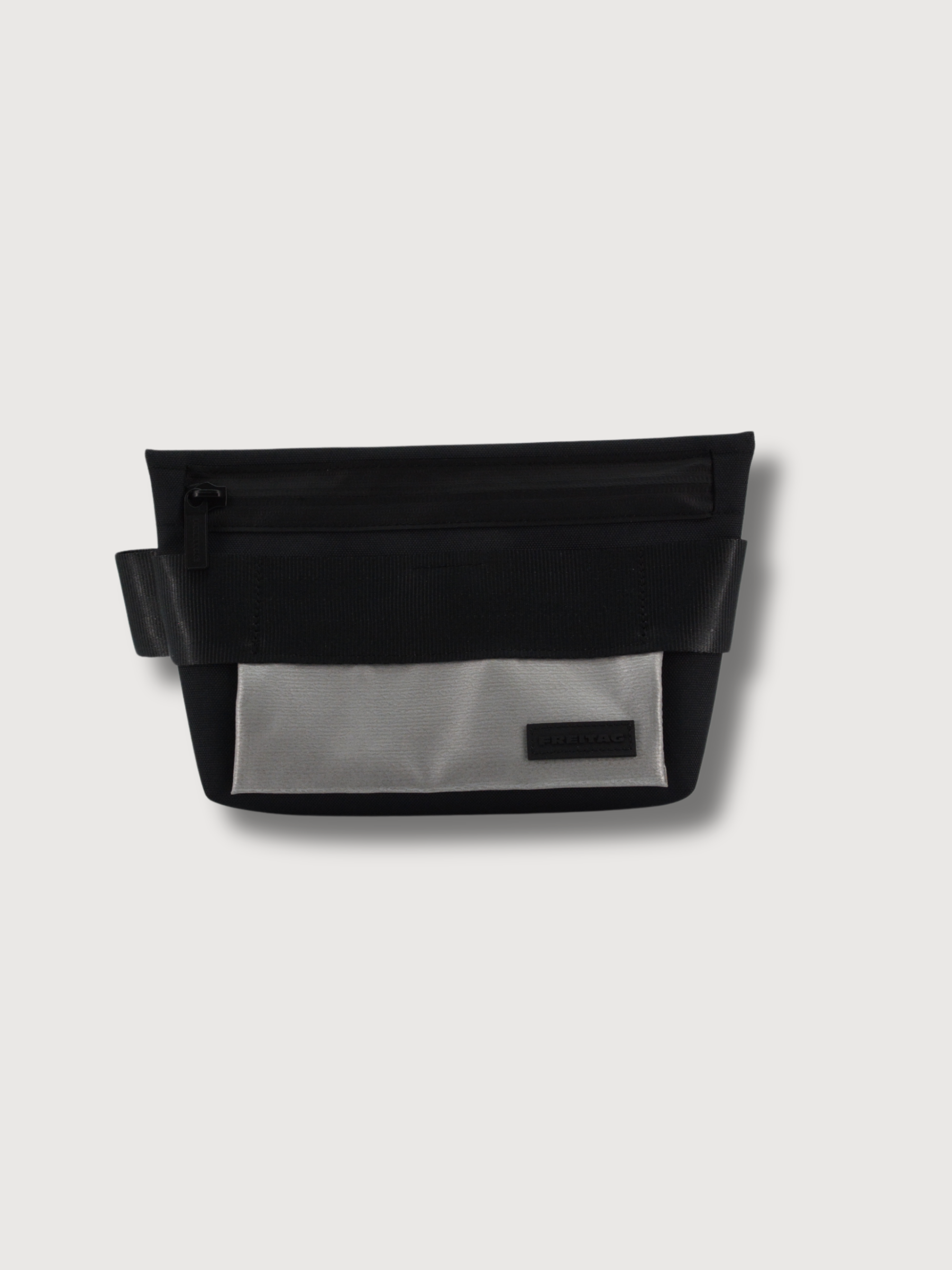 F607 MARKS Beautycase Light Grey | FREITAG