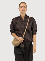 Leo Mini Tasche mit gedrehtem Griff, dunkelbraunes Leder | O MY BAG