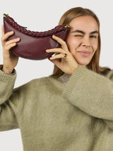 Leo Mini-Tasche mit gedrehtem Henkel, dunkelkirschrot | O My Bag