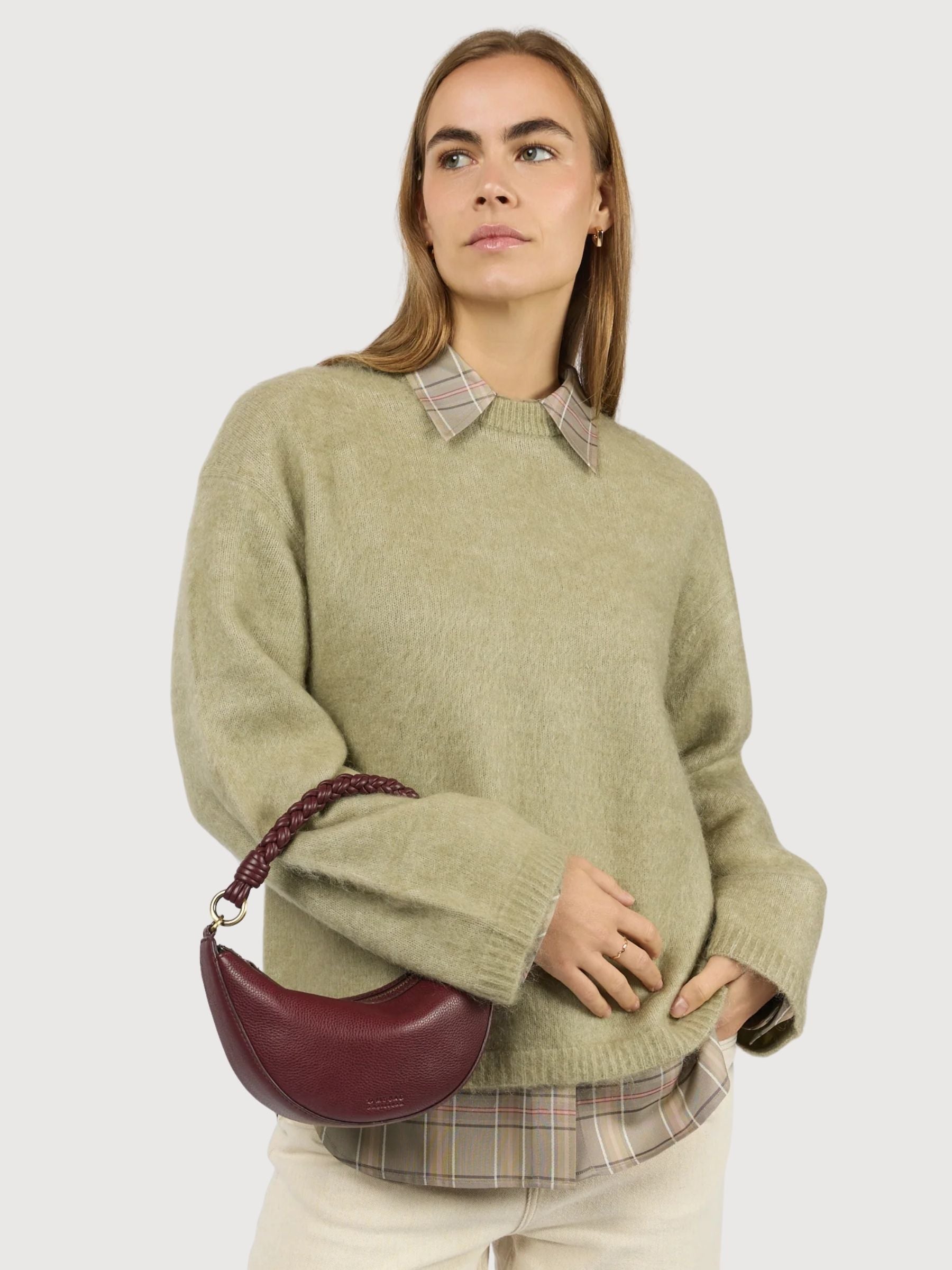 Leo Mini-Tasche mit gedrehtem Henkel, dunkelkirschrot | O My Bag