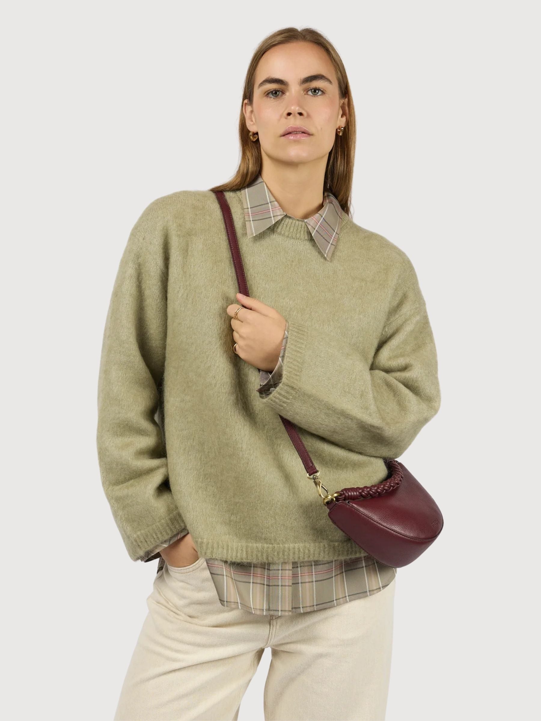 Leo Mini-Tasche mit gedrehtem Henkel, dunkelkirschrot | O My Bag