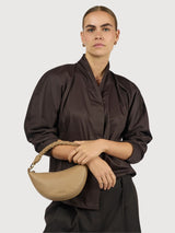 Leo Mini Tasche mit gedrehtem Griff, dunkelbraunes Leder | O MY BAG