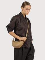 Leo Mini Tasche mit gedrehtem Griff, dunkelbraunes Leder | O MY BAG