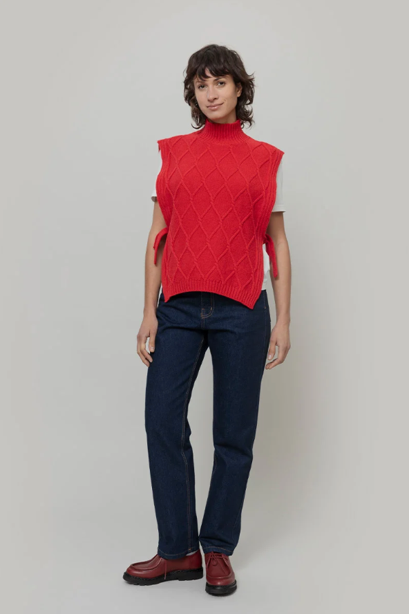 Delia Women's Turtleneck Vest in Recycled Wool – Poppy Red | Rifò