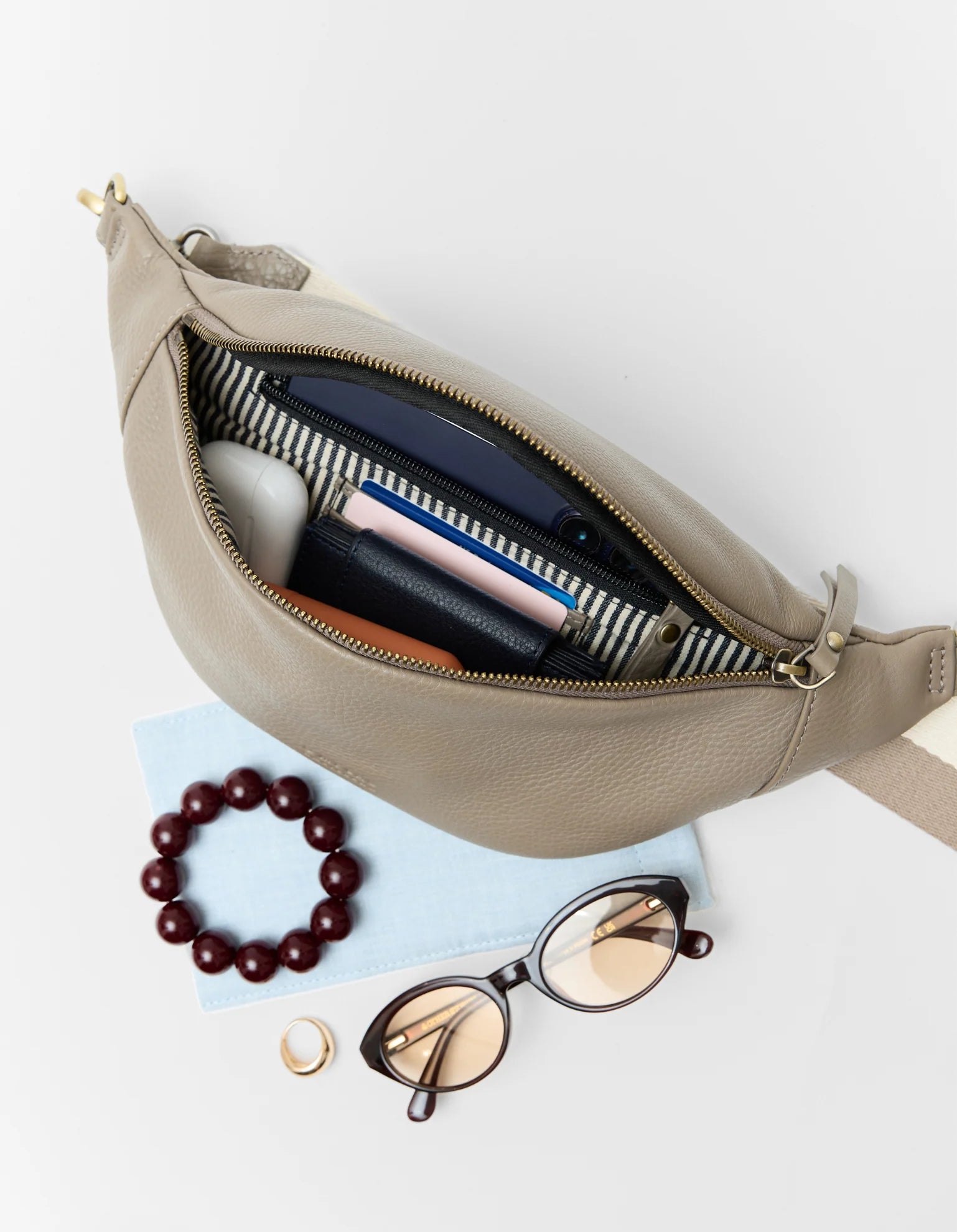 Niko Bum Bag con Tracolla a Nastro in Pelle Morbida Strisciata Clay | O MY BAG