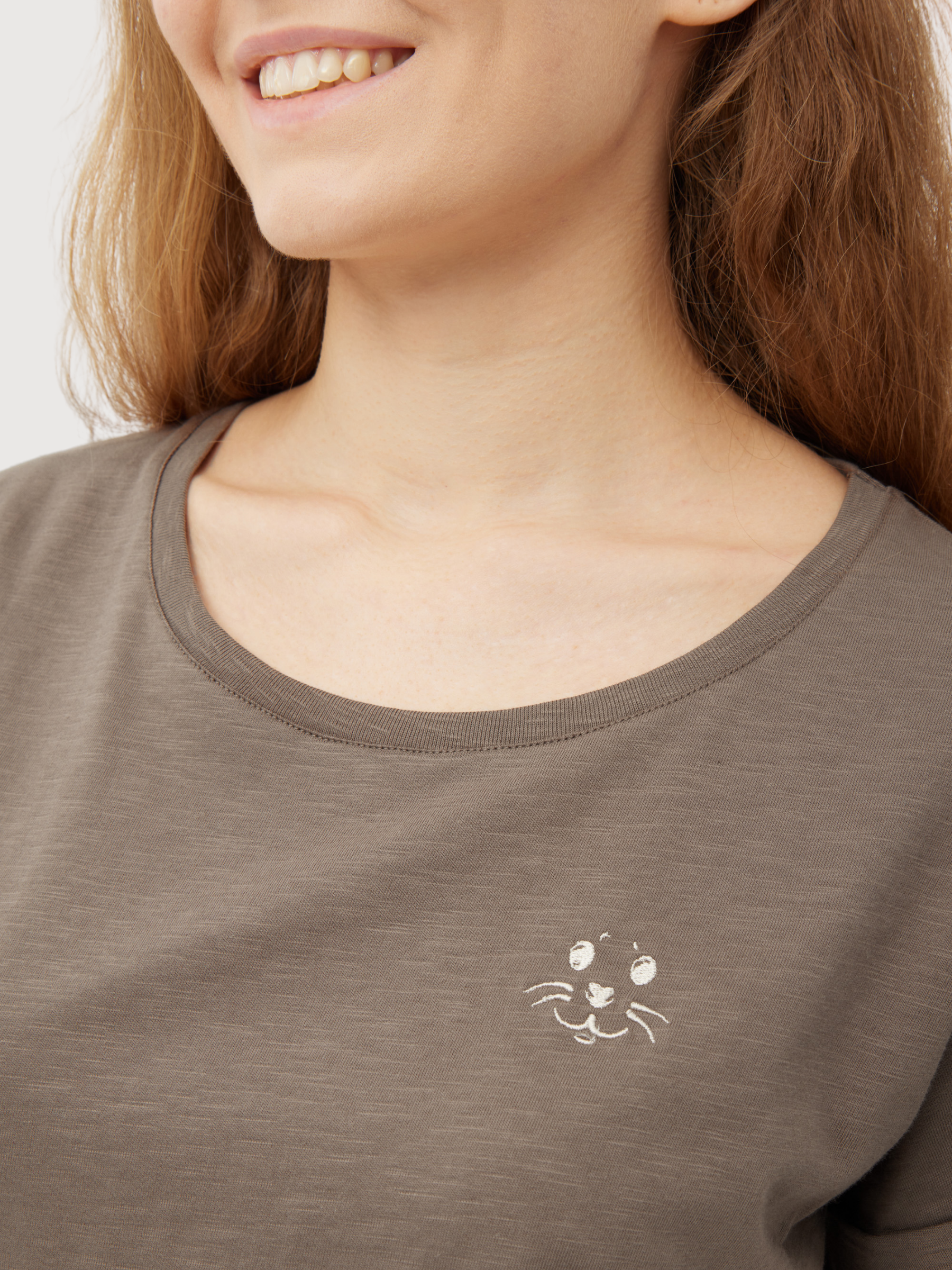 T‑Shirt „Robbenschnute“ Braun Damen Baumwolle | Derbe