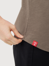 T‑Shirt “Robbenschnute” Brown Woman Cotton | Derbe