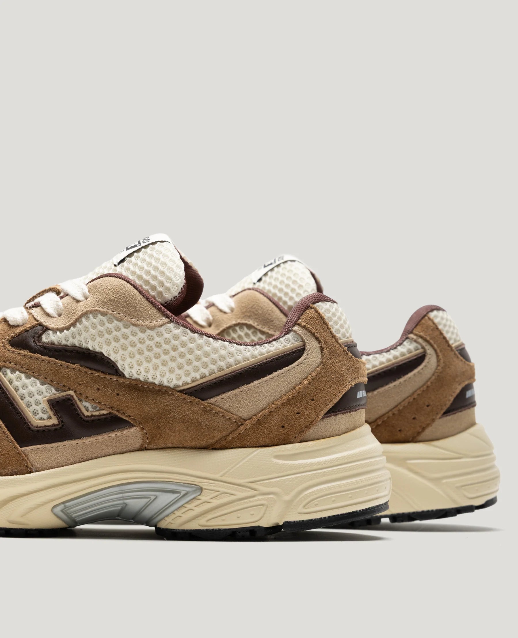 Wairoa Russet Habano Sneakers | Flamingos Life